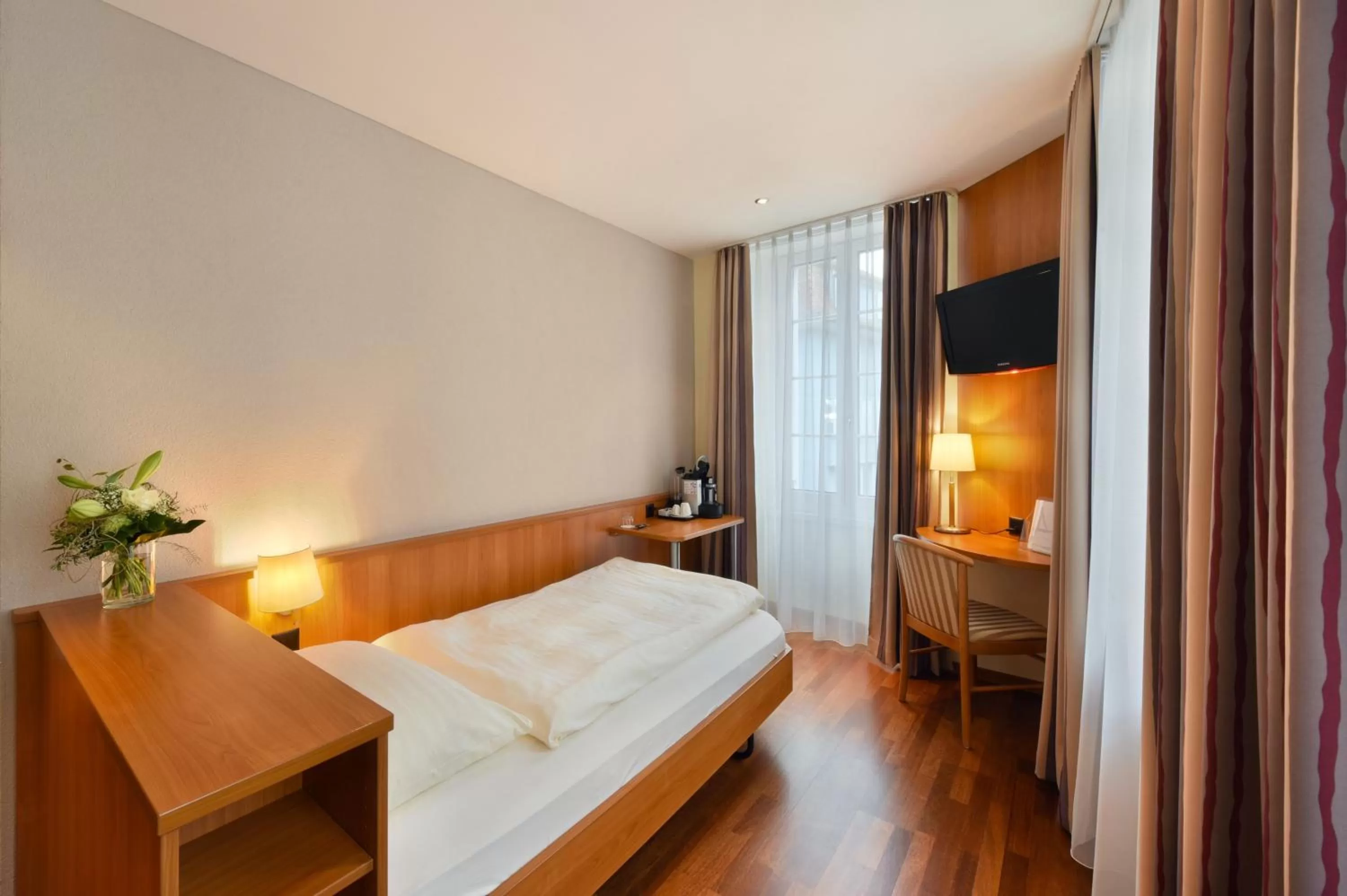 Photo of the whole room, Bed in Apart Hotel Amadeo