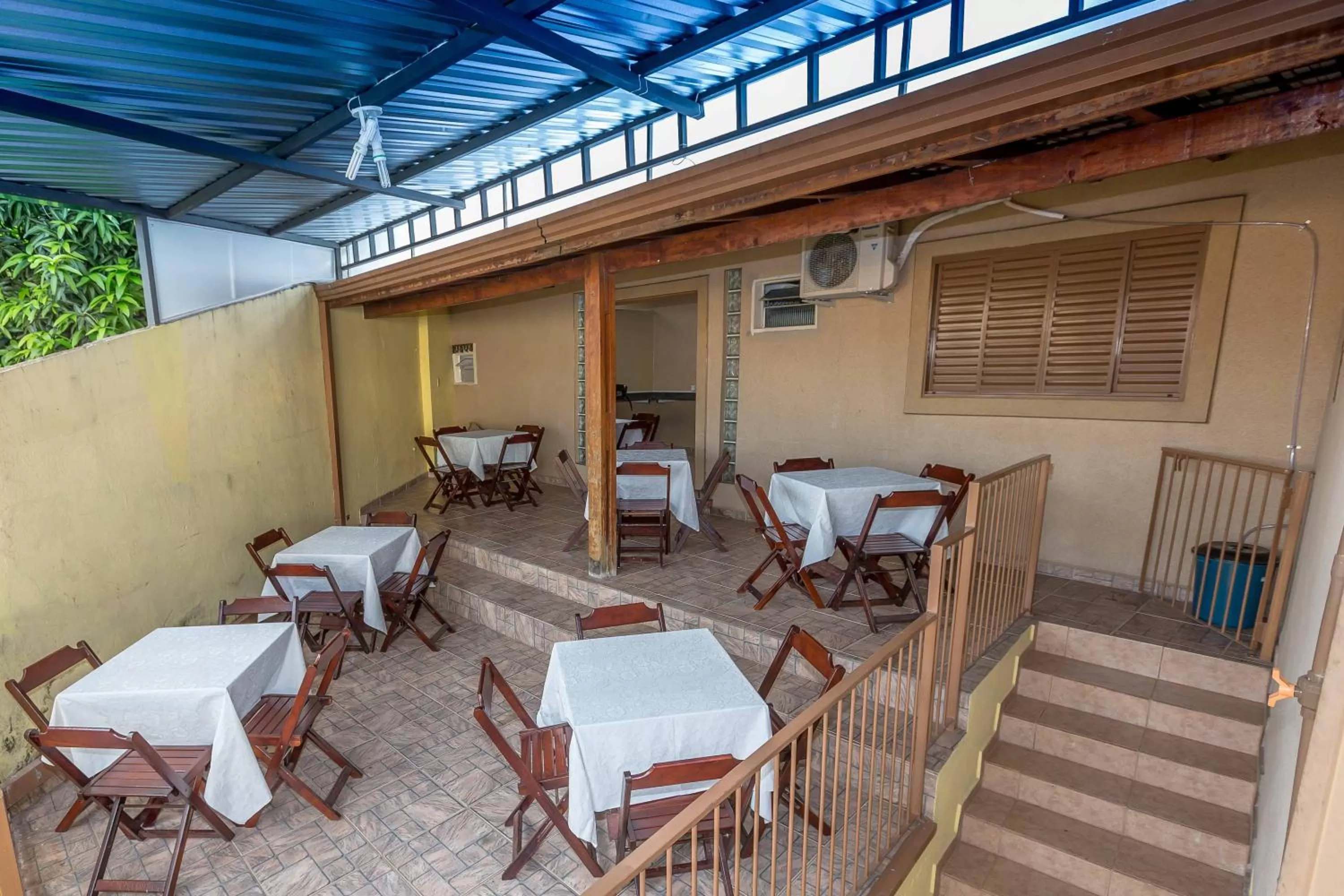 Restaurant/places to eat in Pousada F7