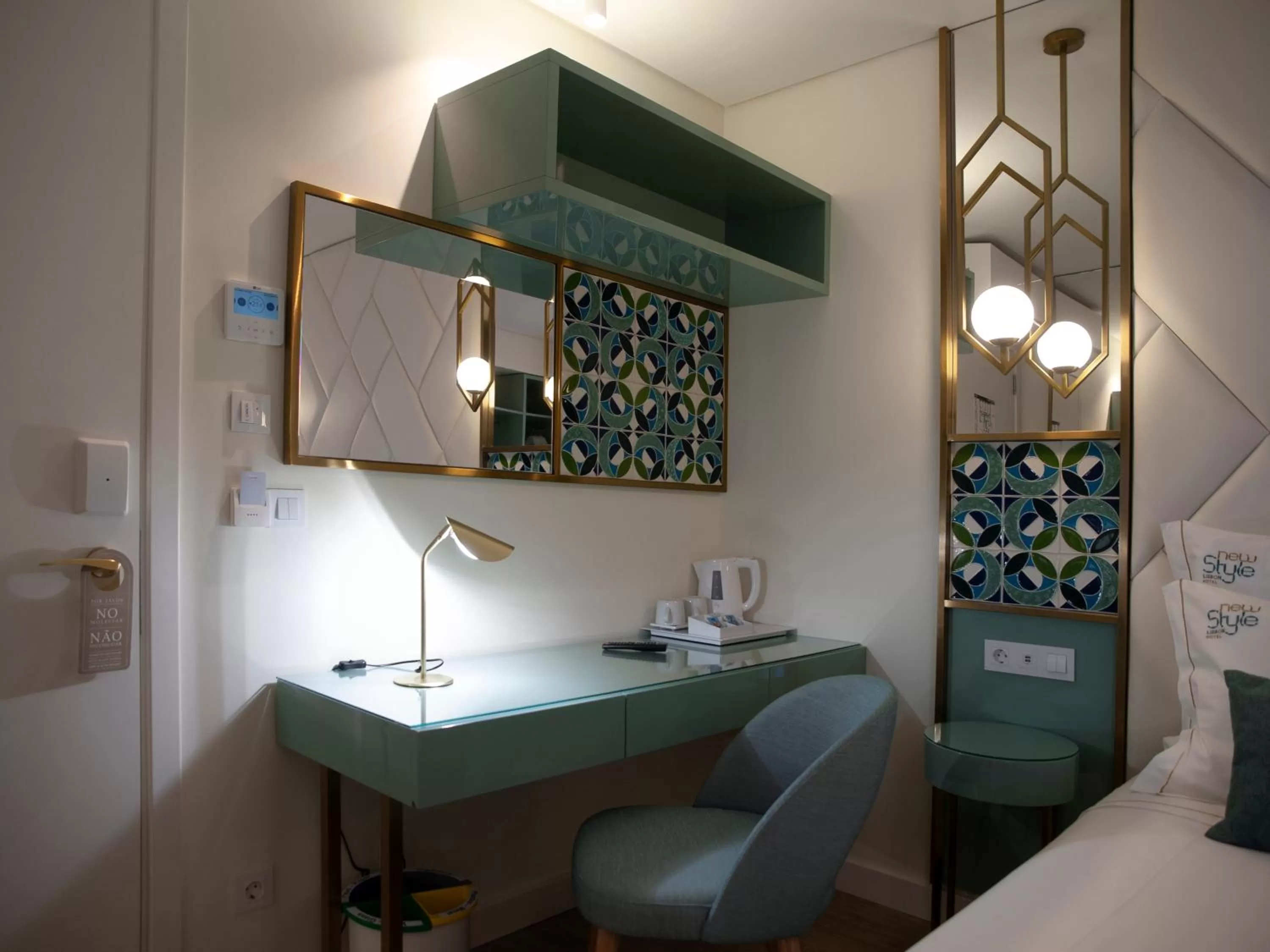 Bedroom in New Style Lisbon Hotel