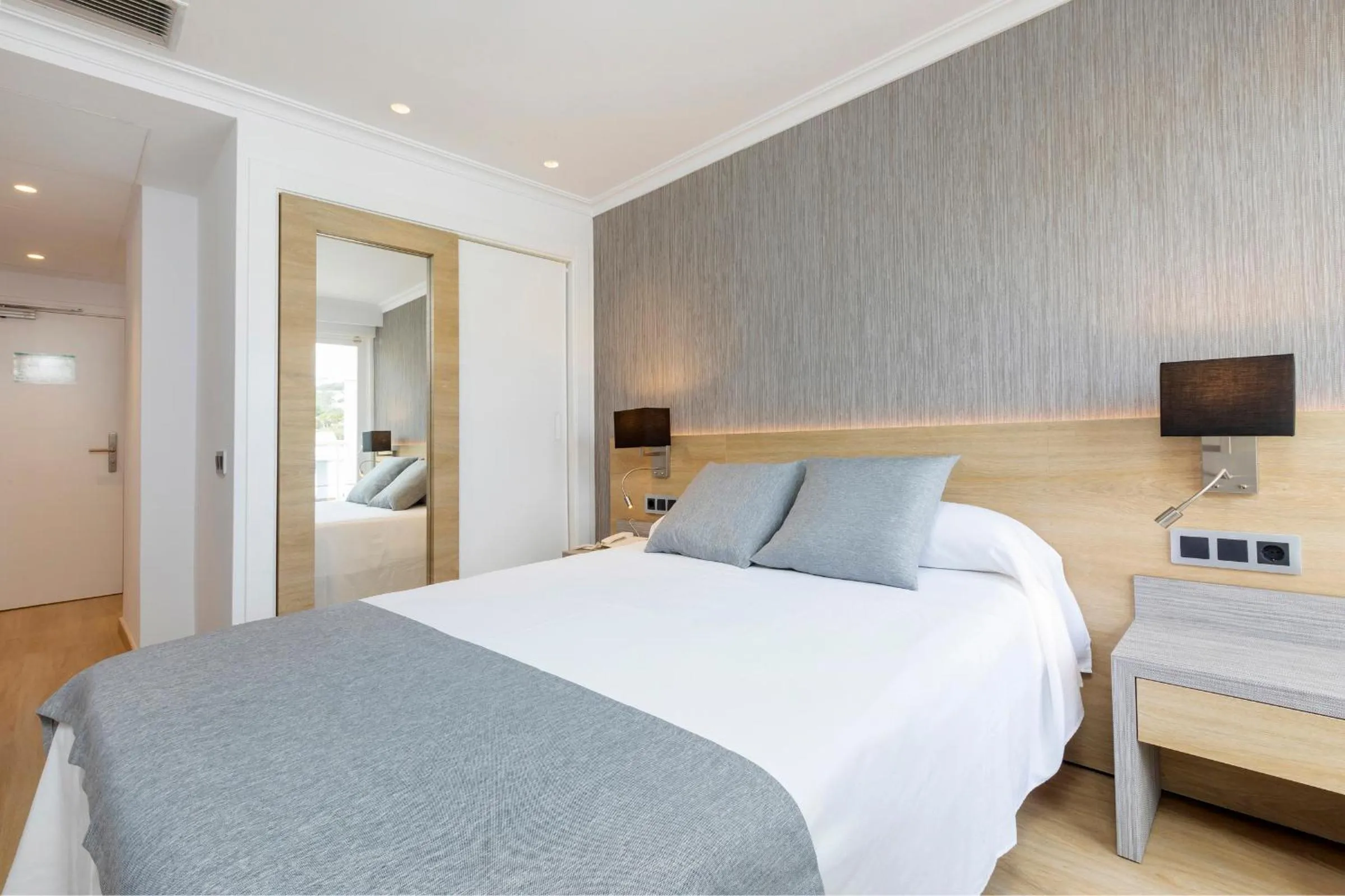 Bed in Hotel Simbad Ibiza