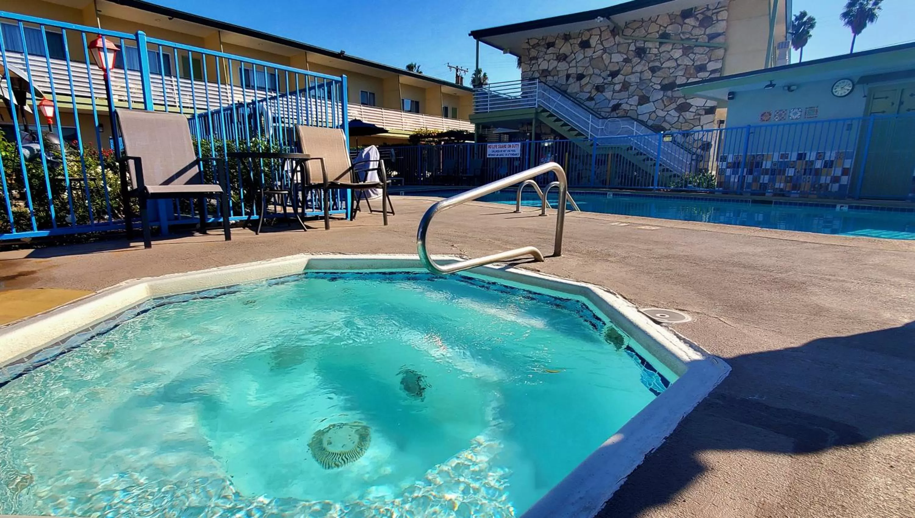 Hot Tub in Quality Inn & Suites Anaheim at the Park