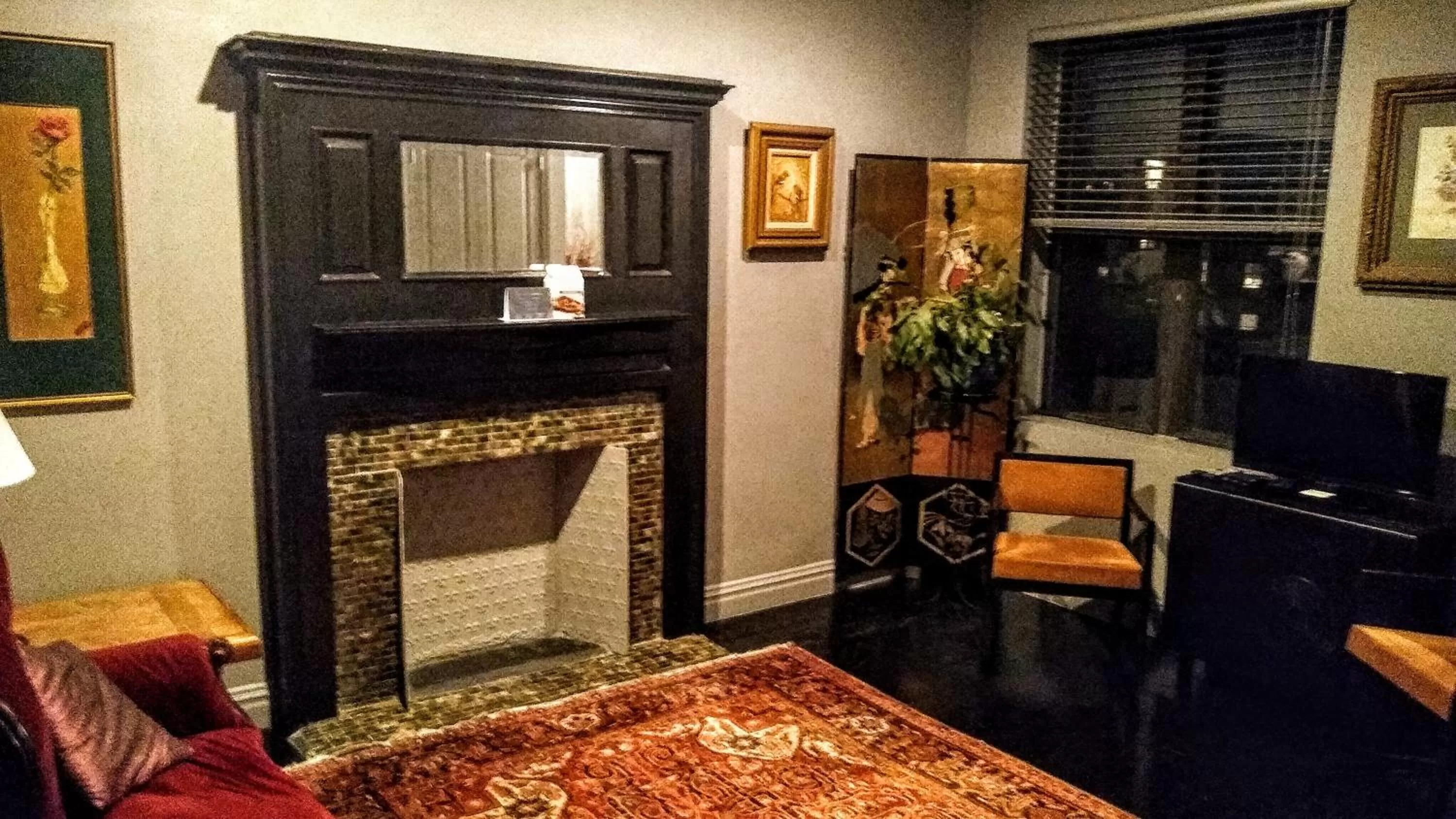 Night, Seating Area in The Gallery House