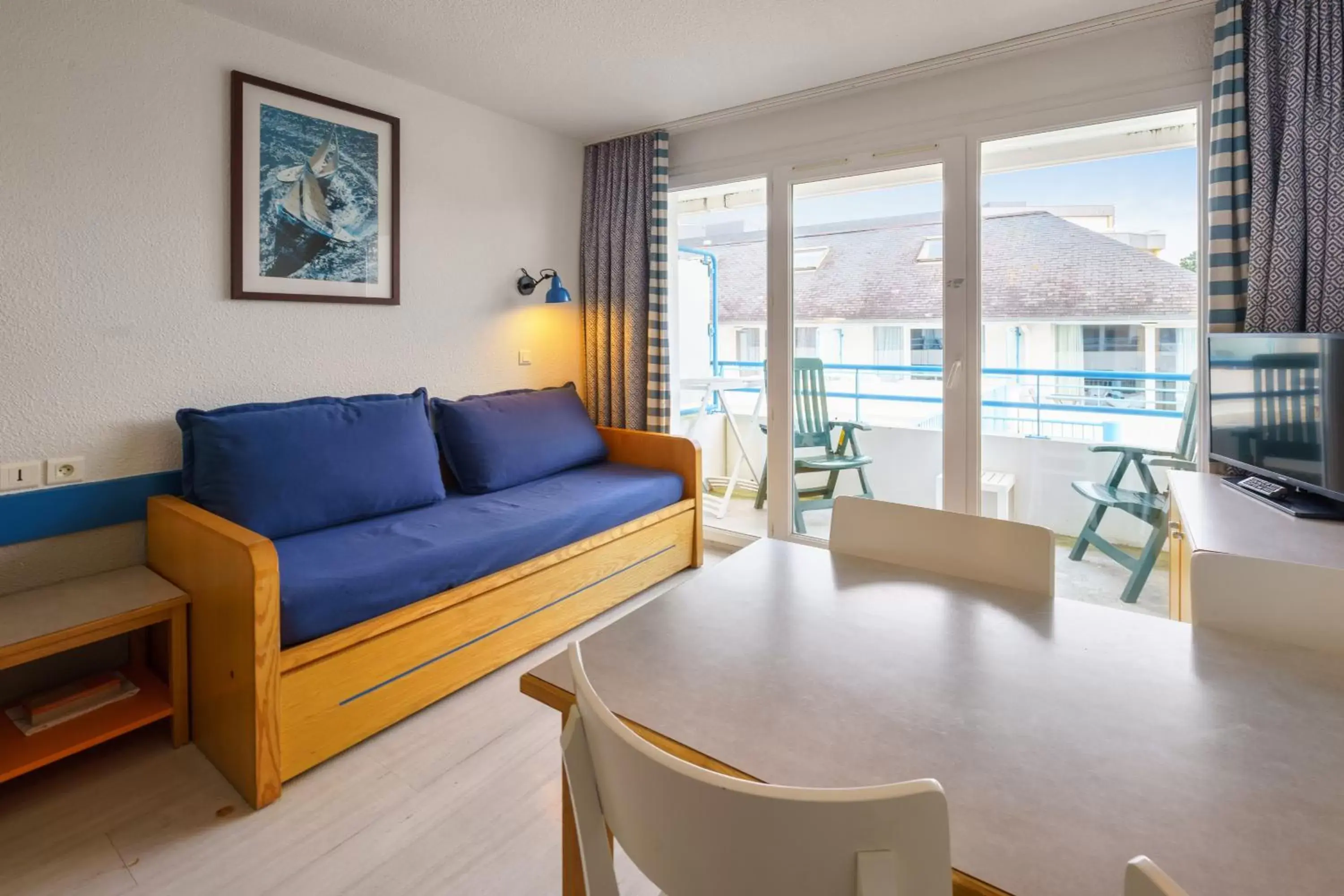 Studio with Sleeping Alcove and Balcony (4 People) in Résidence Pierre & Vacances la Corniche de la Plage Studio with Sleeping Alcove and Balcony (4 People) in Résidence Pierre & Vacances la Corniche de la Plage