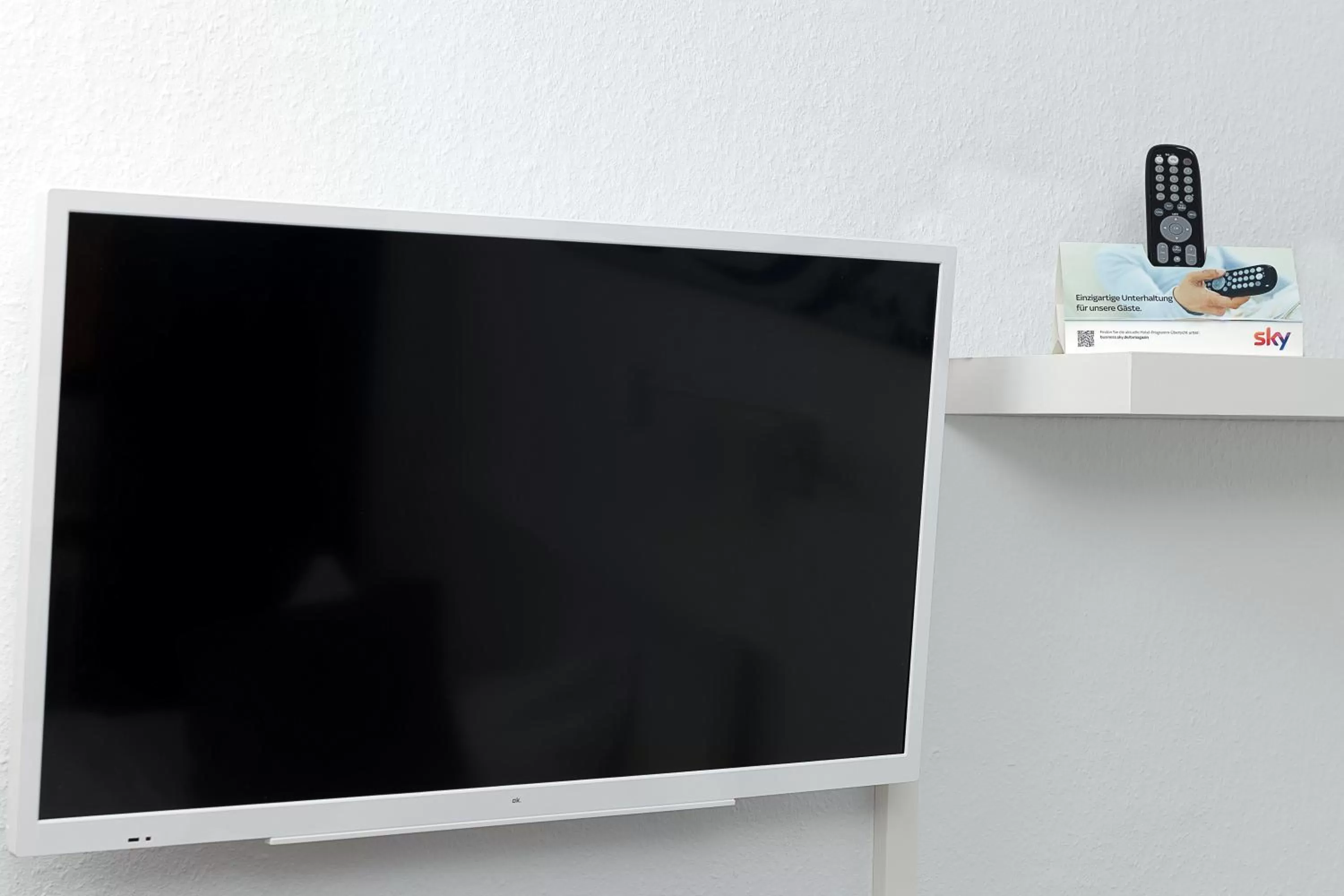 TV and multimedia in Hotel & Apartment Am Theaterplatz