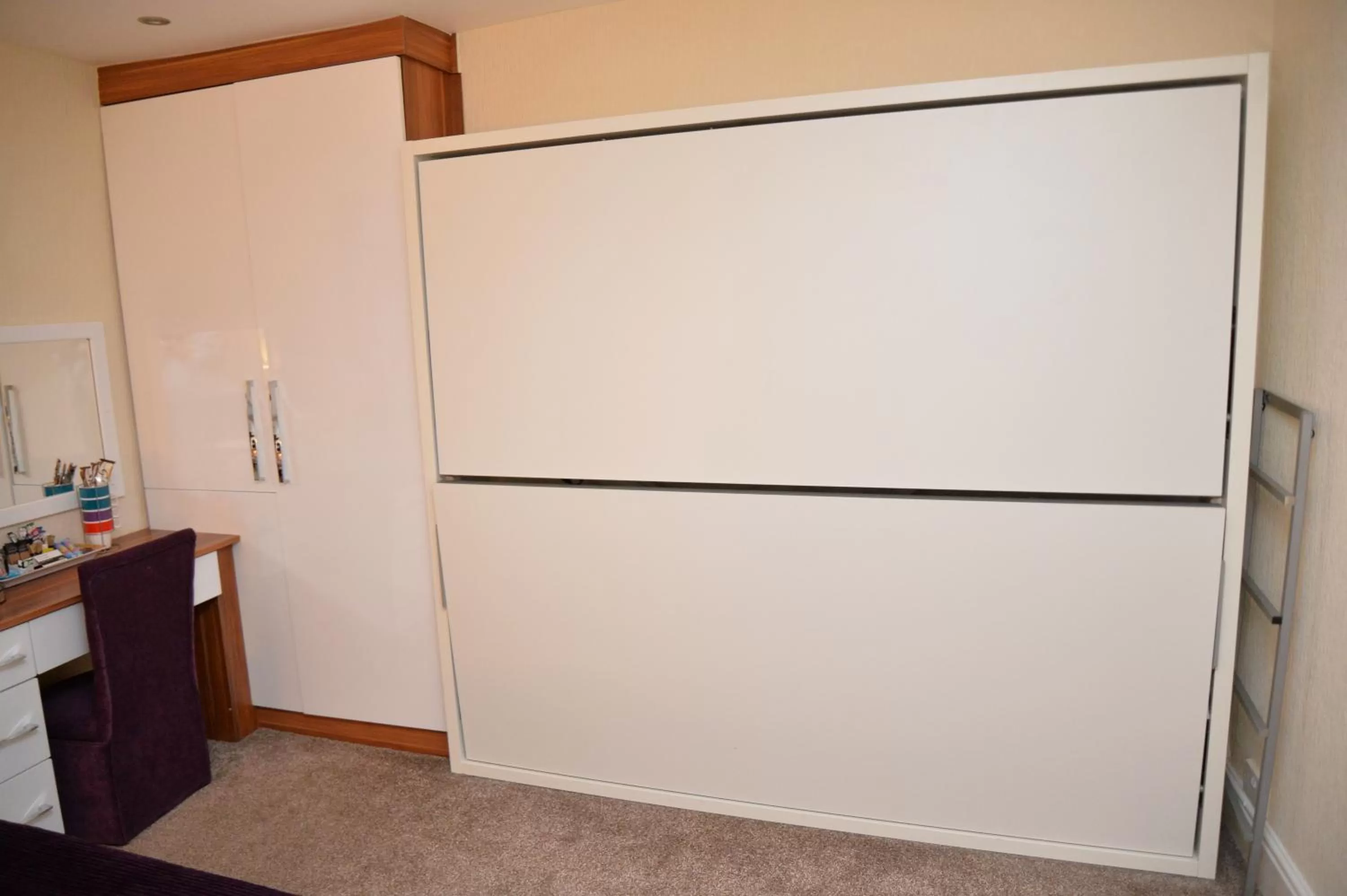 Lauriston & Lawton Court Hotel