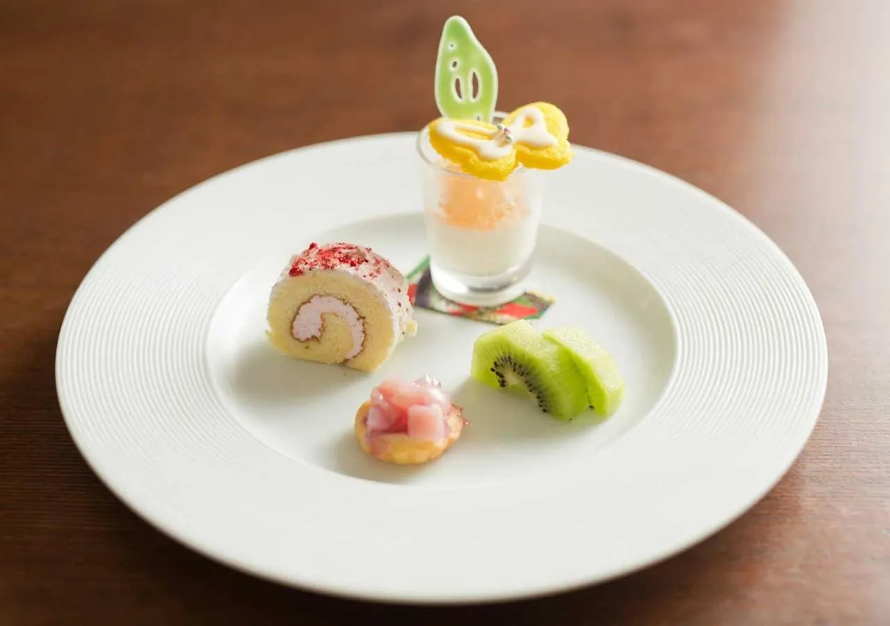 Food close-up in Aura Tachibana