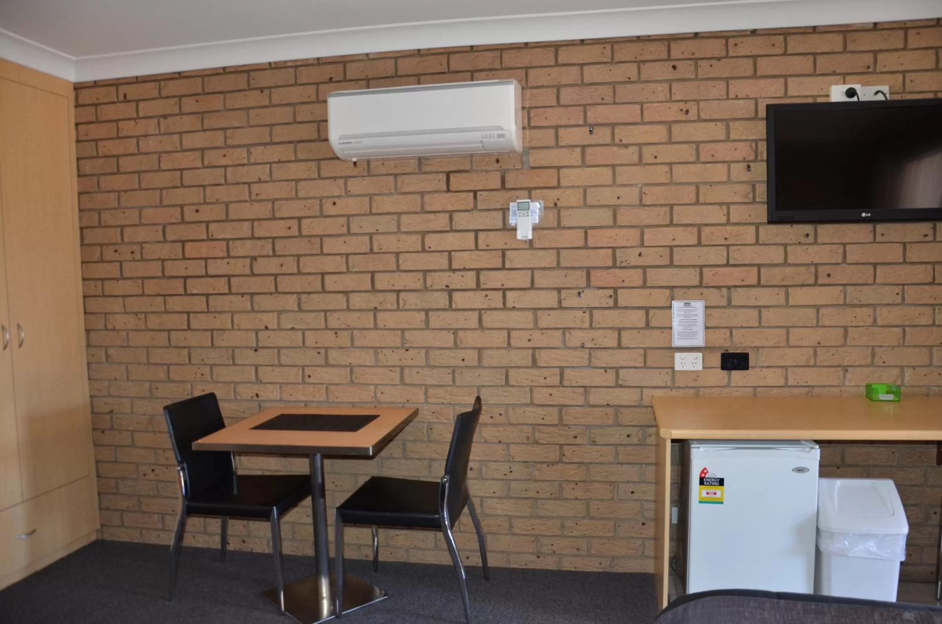 Area and facilities in Sunray Motor Inn