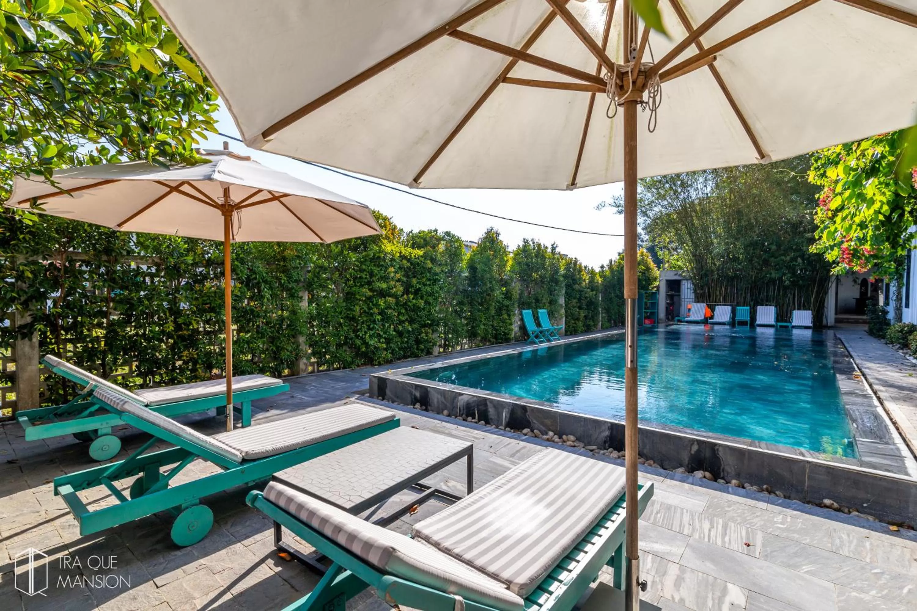 Swimming pool in Tra Que Mansion