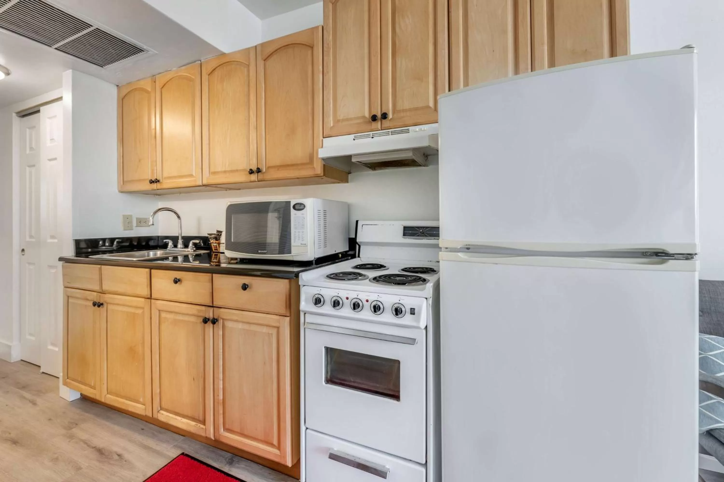 Photo of the whole room in Ramada Plaza by Wyndham Marco Polo Beach Resort