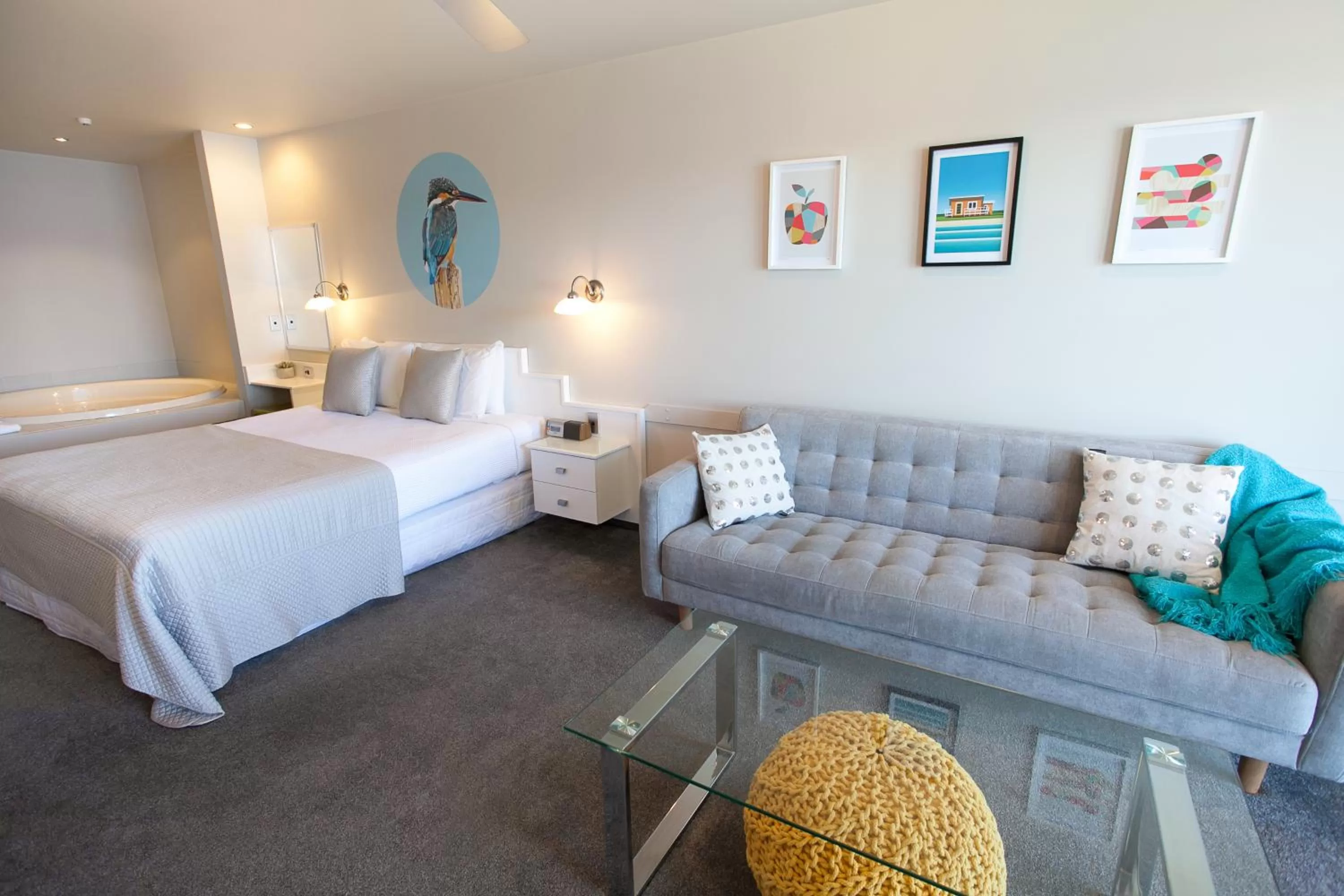 Bed in Boulevard Waters