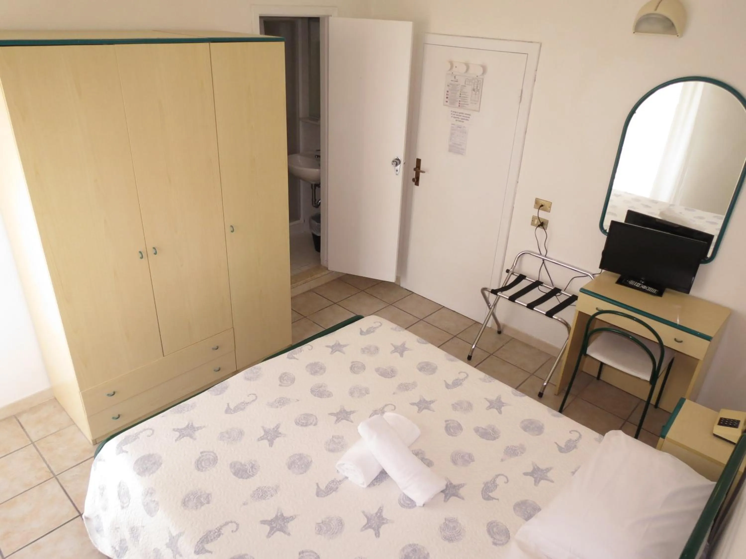 Bedroom, Bed in Hotel Gemini