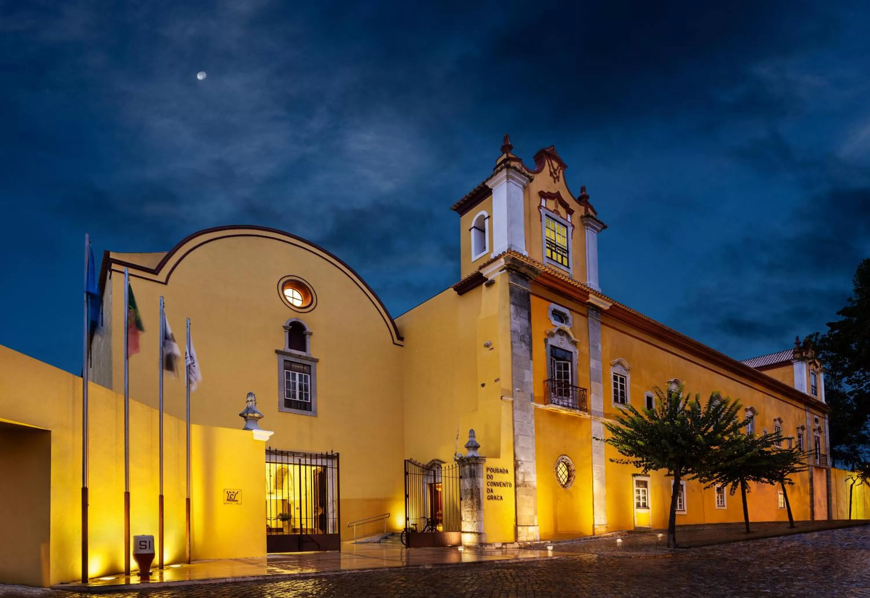 Facade/entrance in Pousada Convento de Tavira