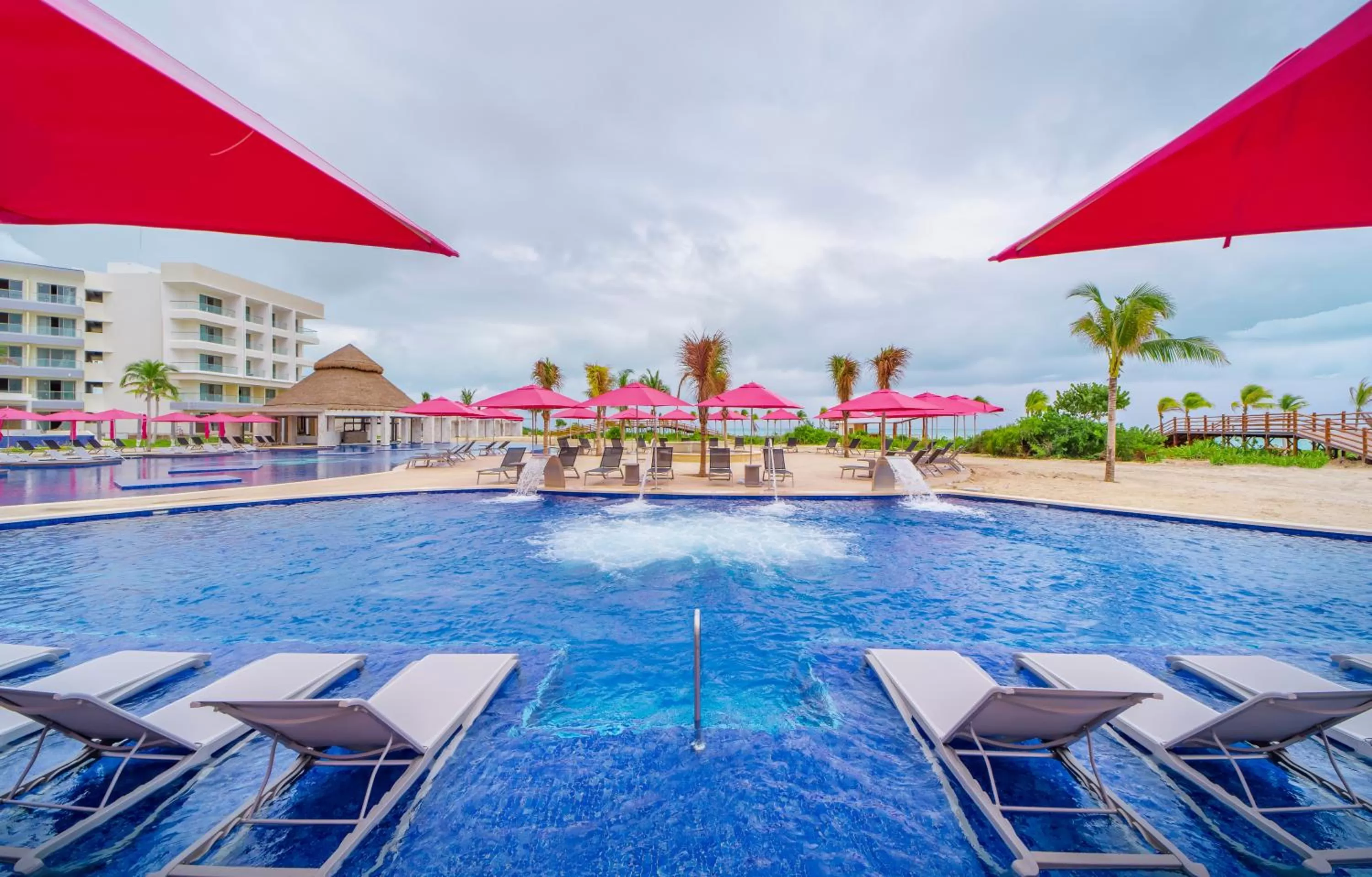 Swimming pool in Planet Hollywood Cancun by Royalton, An Autograph Collection All-Inclusive Resort