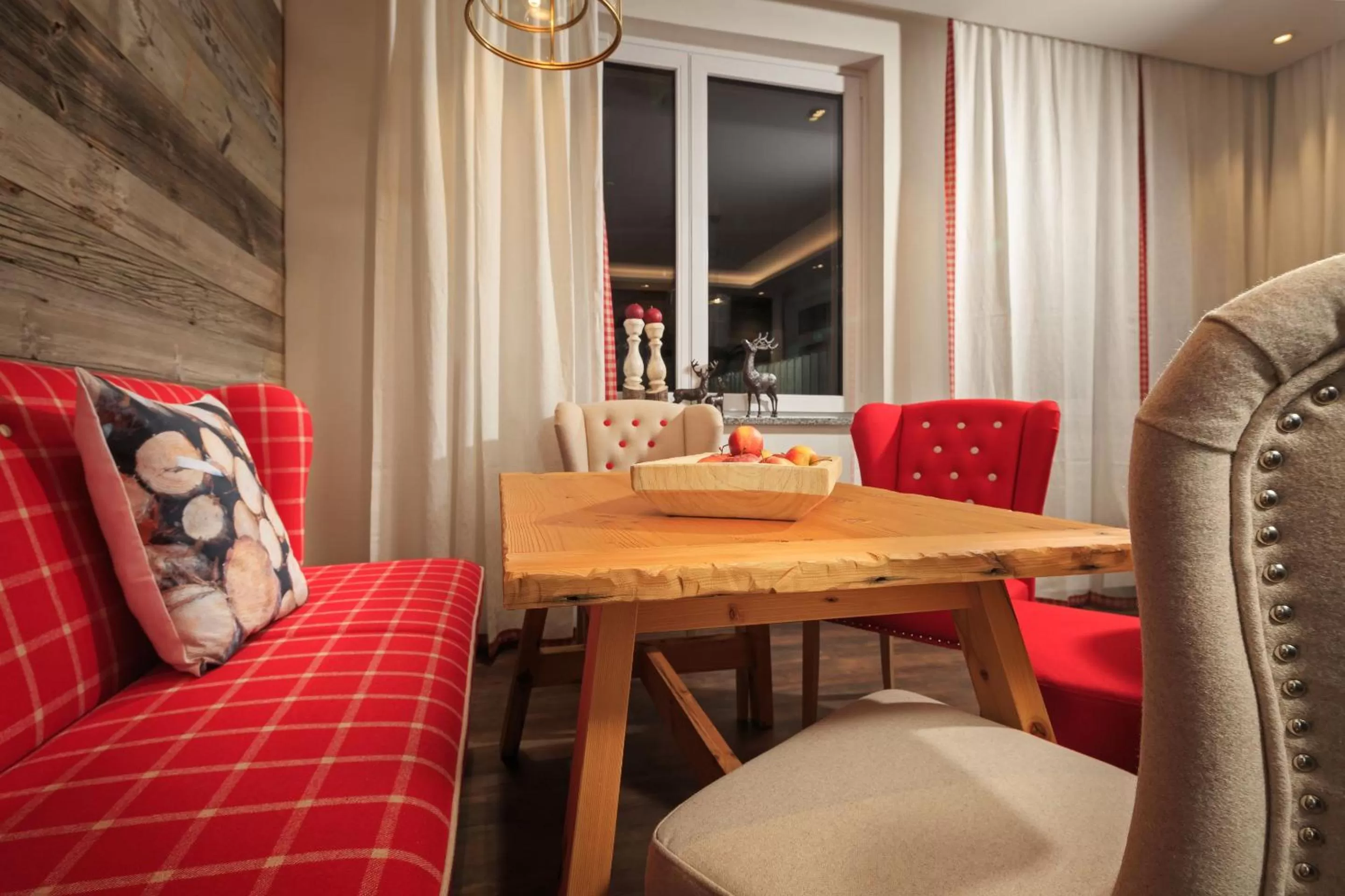 Communal lounge/ TV room in Allgäu Art Hotel