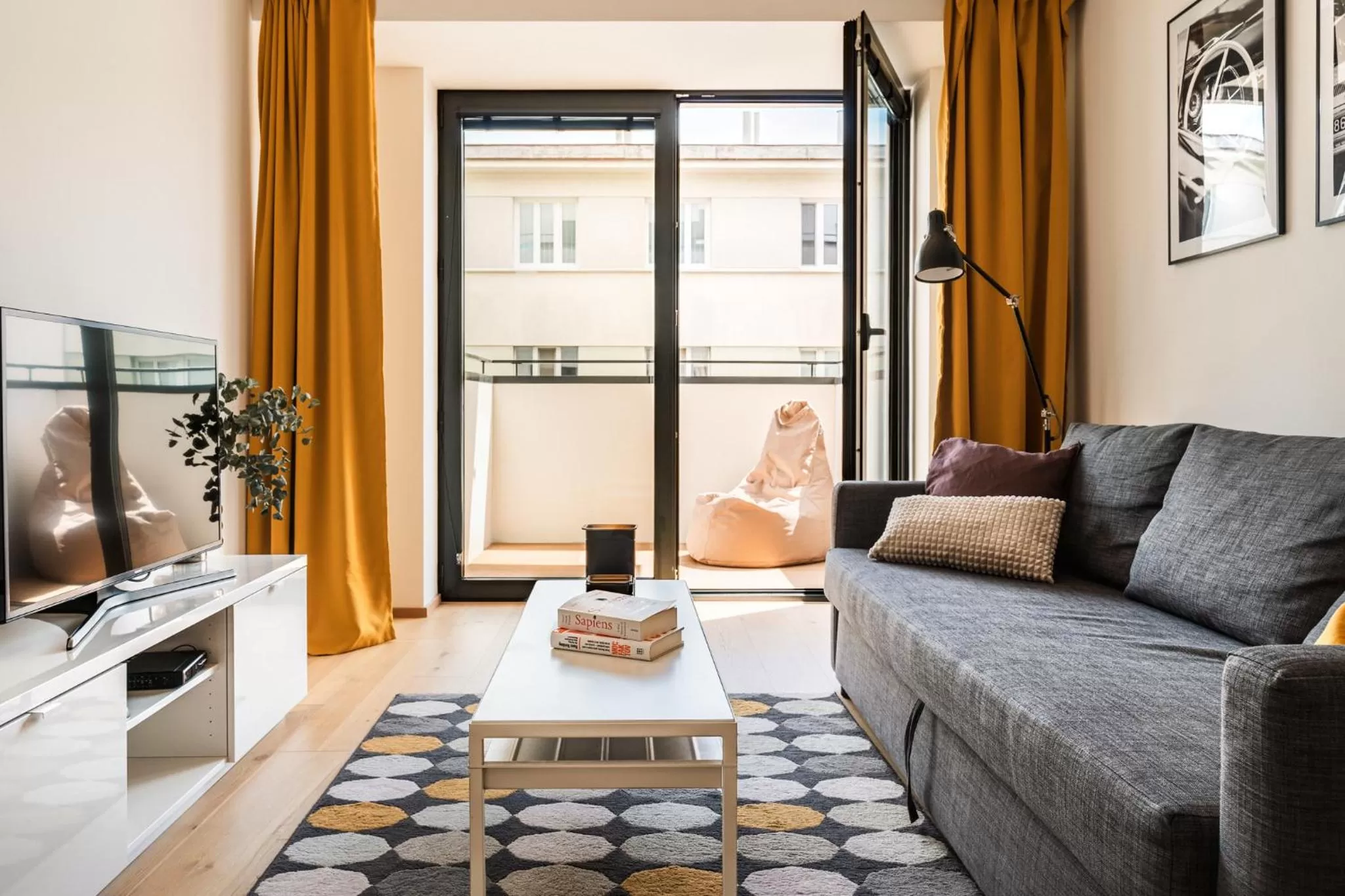 Balcony/Terrace in Smart & Green Living by Ambiente