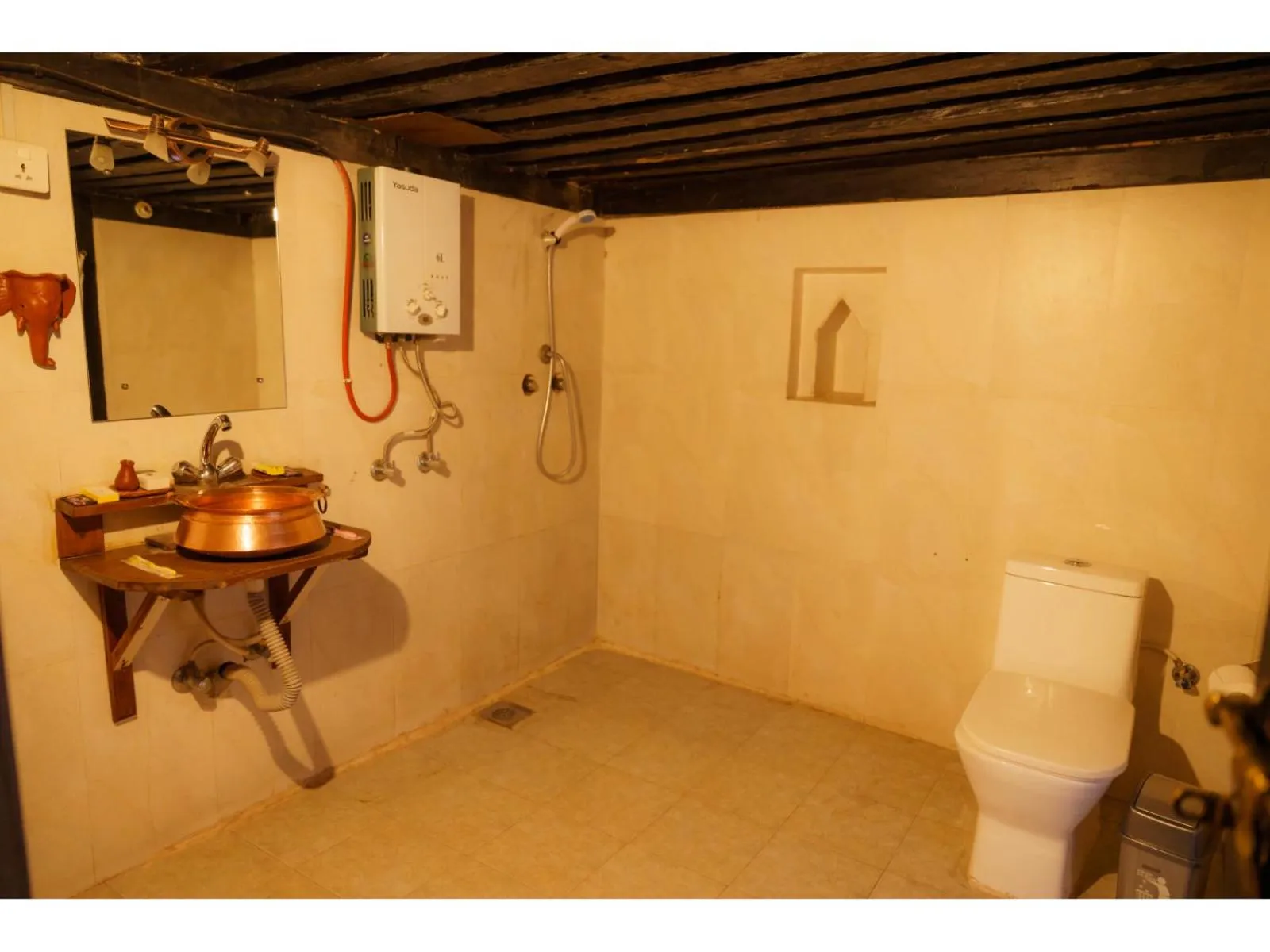 Bathroom in Hira Guest House