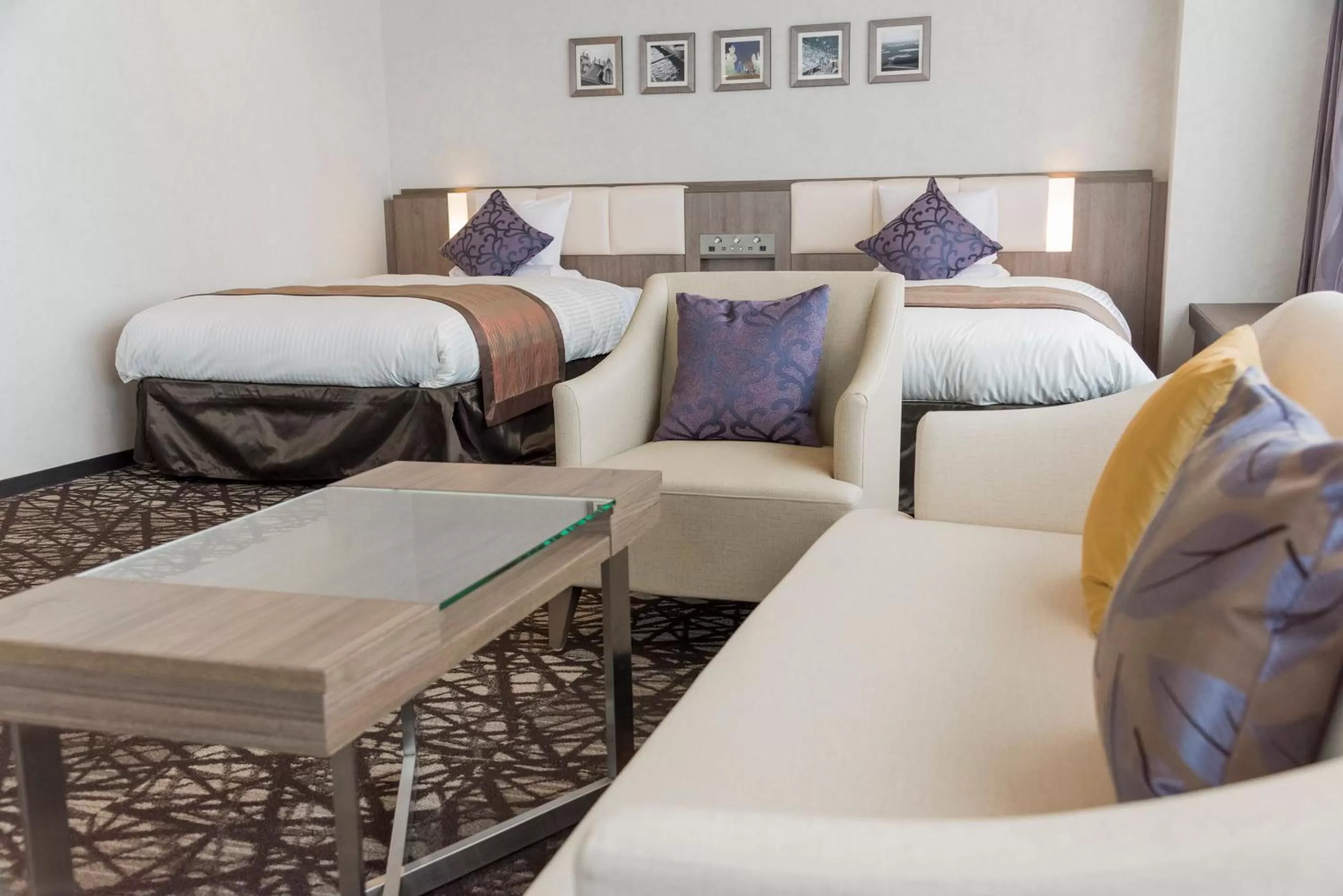 Photo of the whole room, Bed in HOTEL MYSTAYS Sapporo Nakajima Park