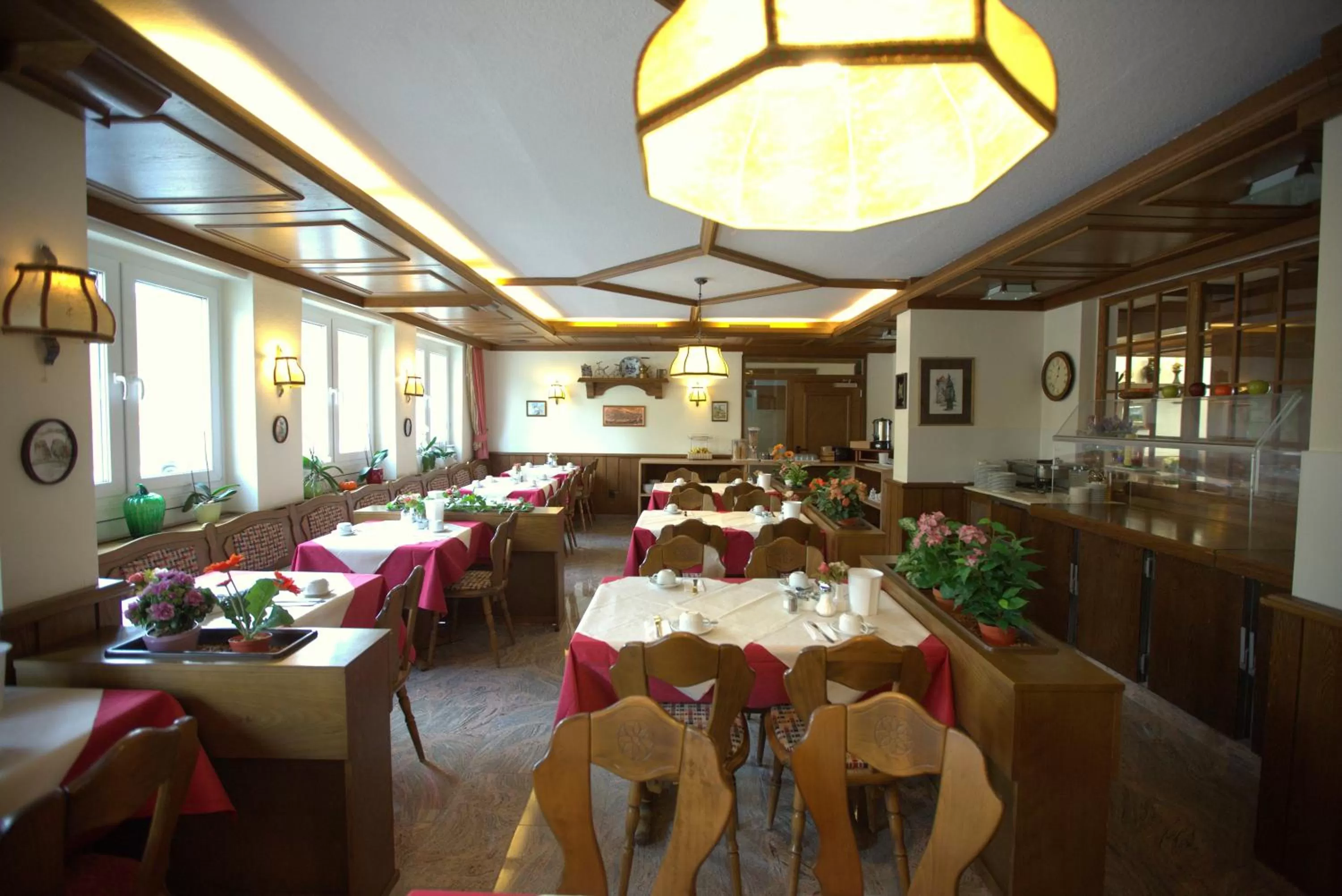 Restaurant/places to eat in Airport Hotel Walldorf