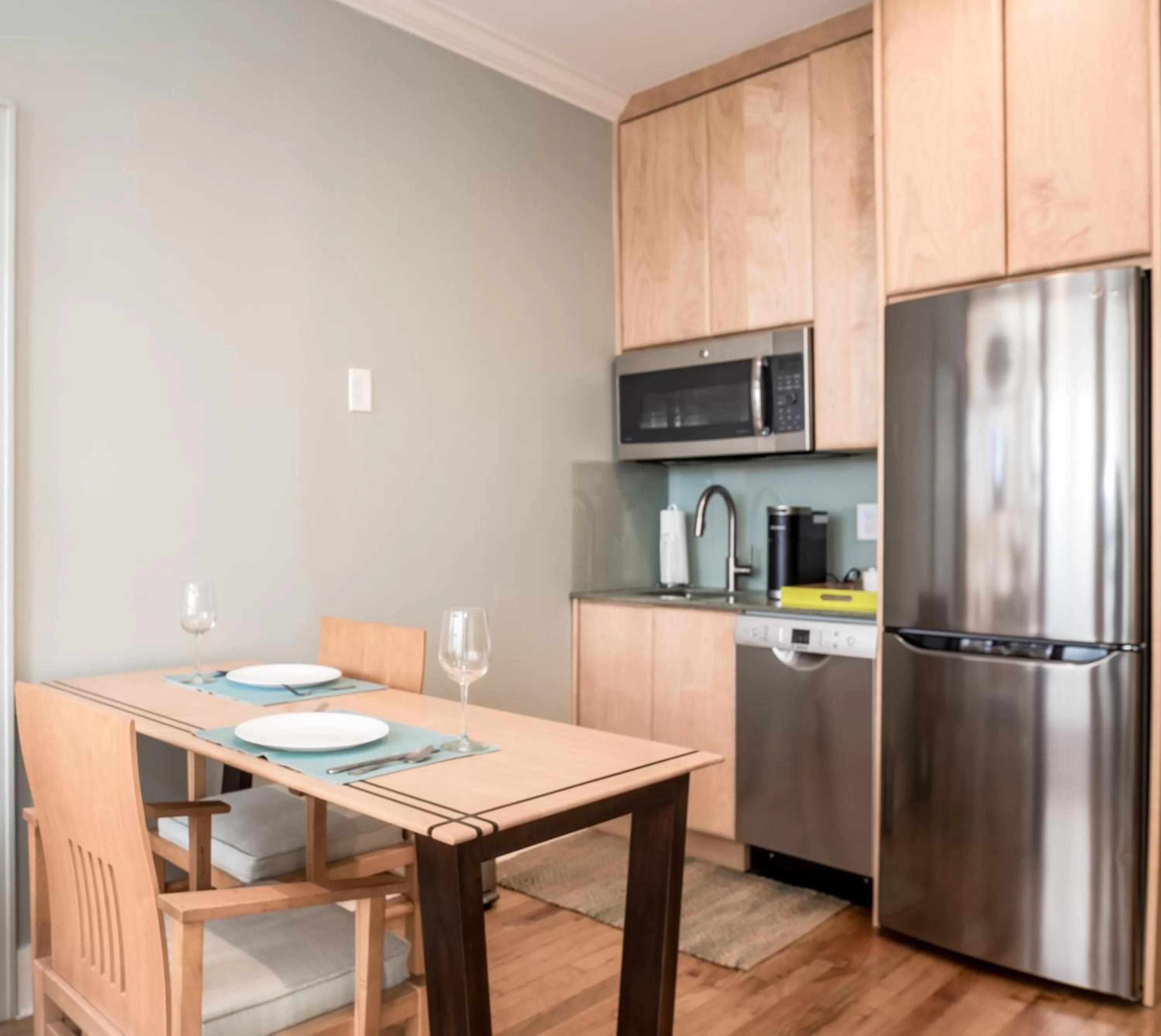 Kitchen or kitchenette in Tropicals of Palm Beach