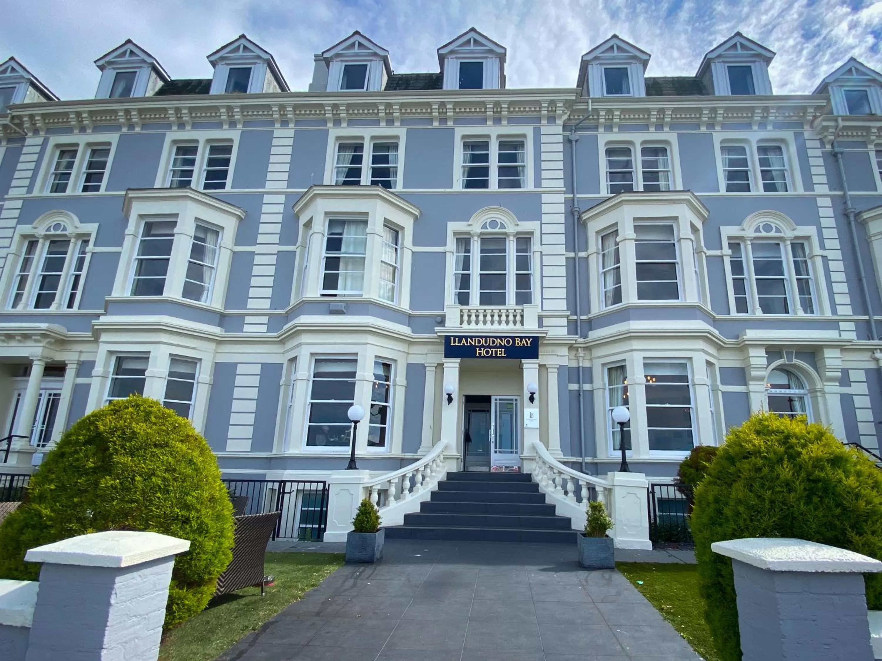 Facade/entrance in Llandudno Bay Hotel