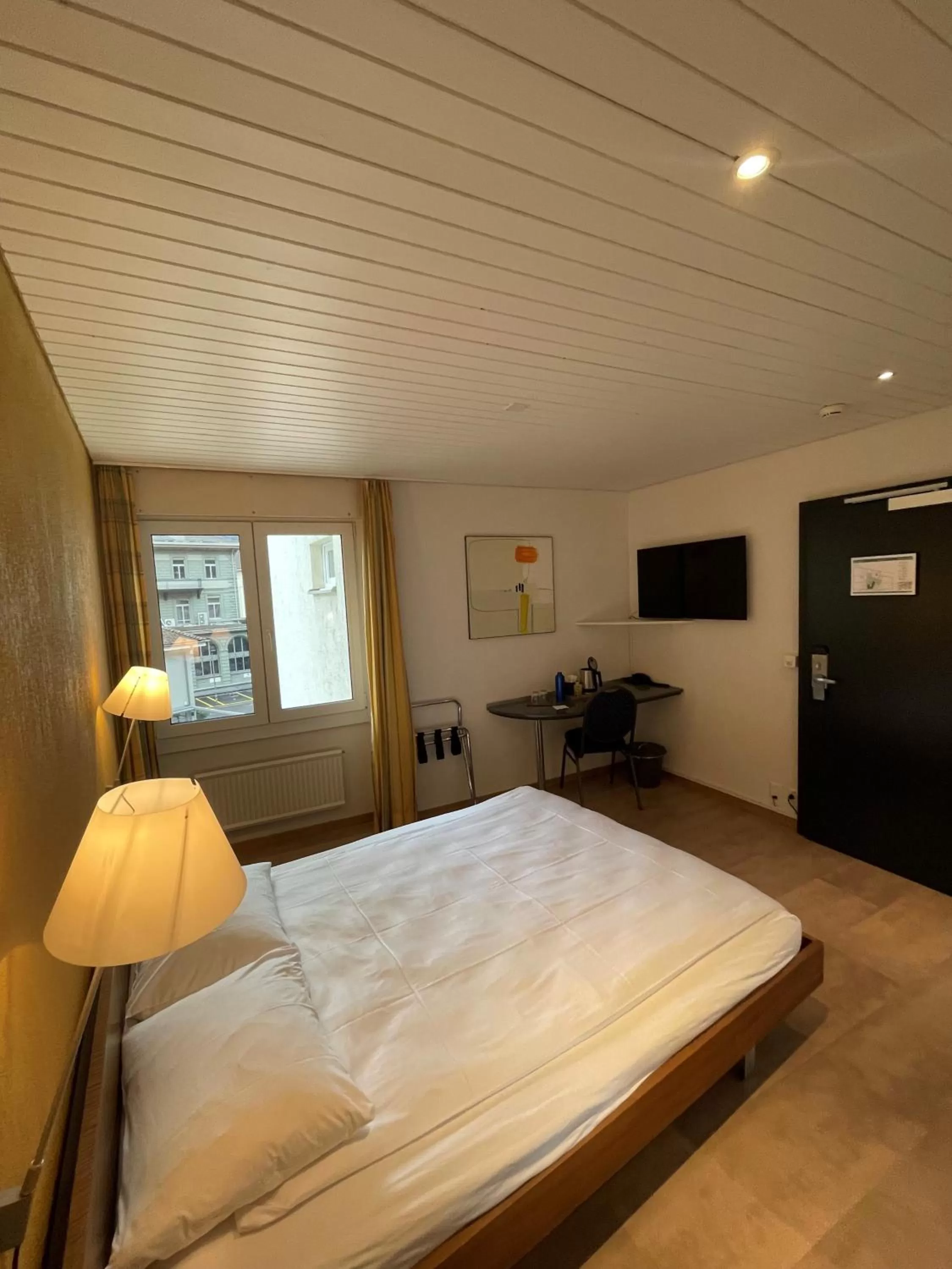 Bed in The Guesthouse by The Hey Hotel