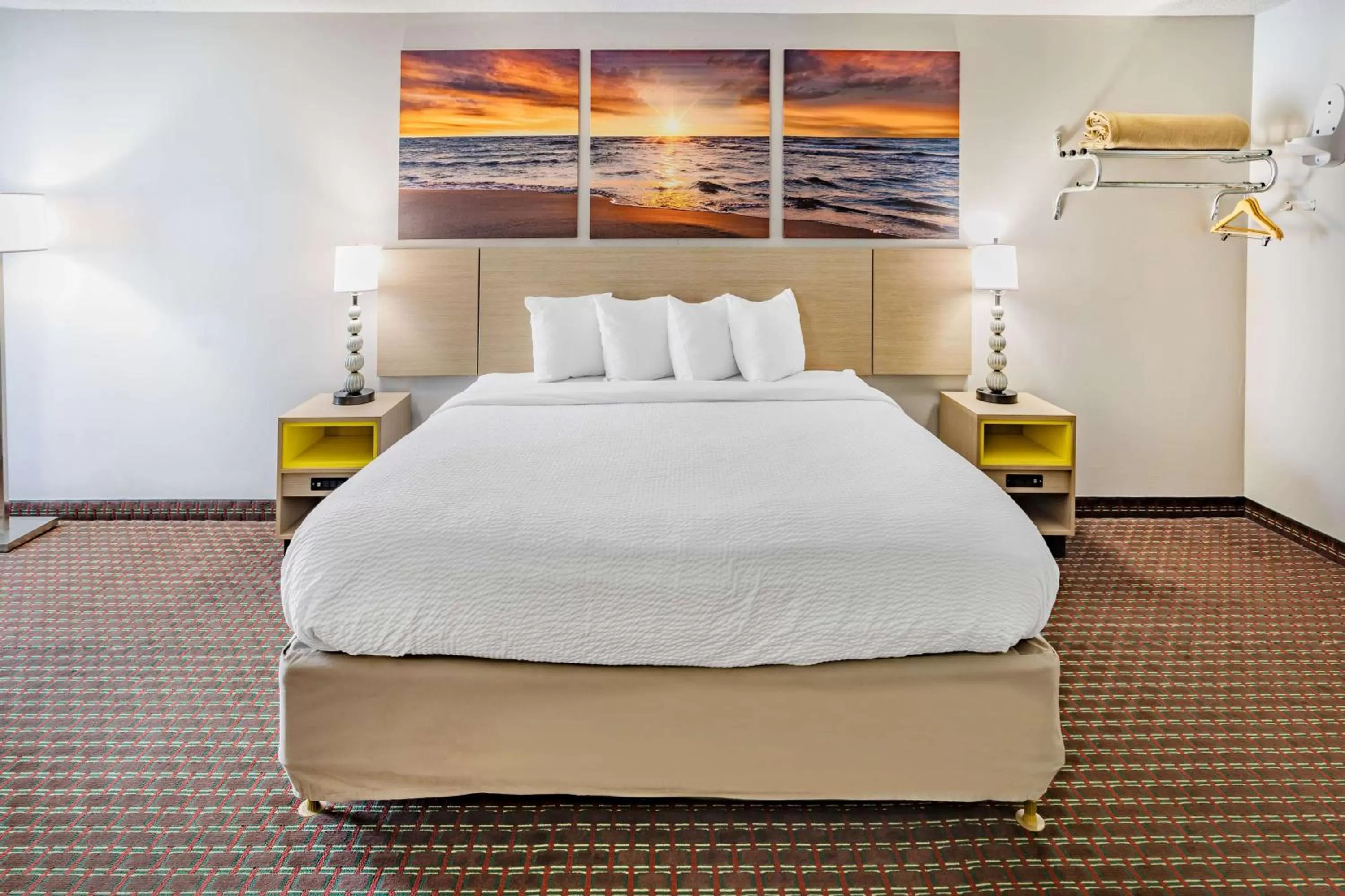 Photo of the whole room, Bed in Days Inn by Wyndham Hartsfield Jackson Atlanta Airport West