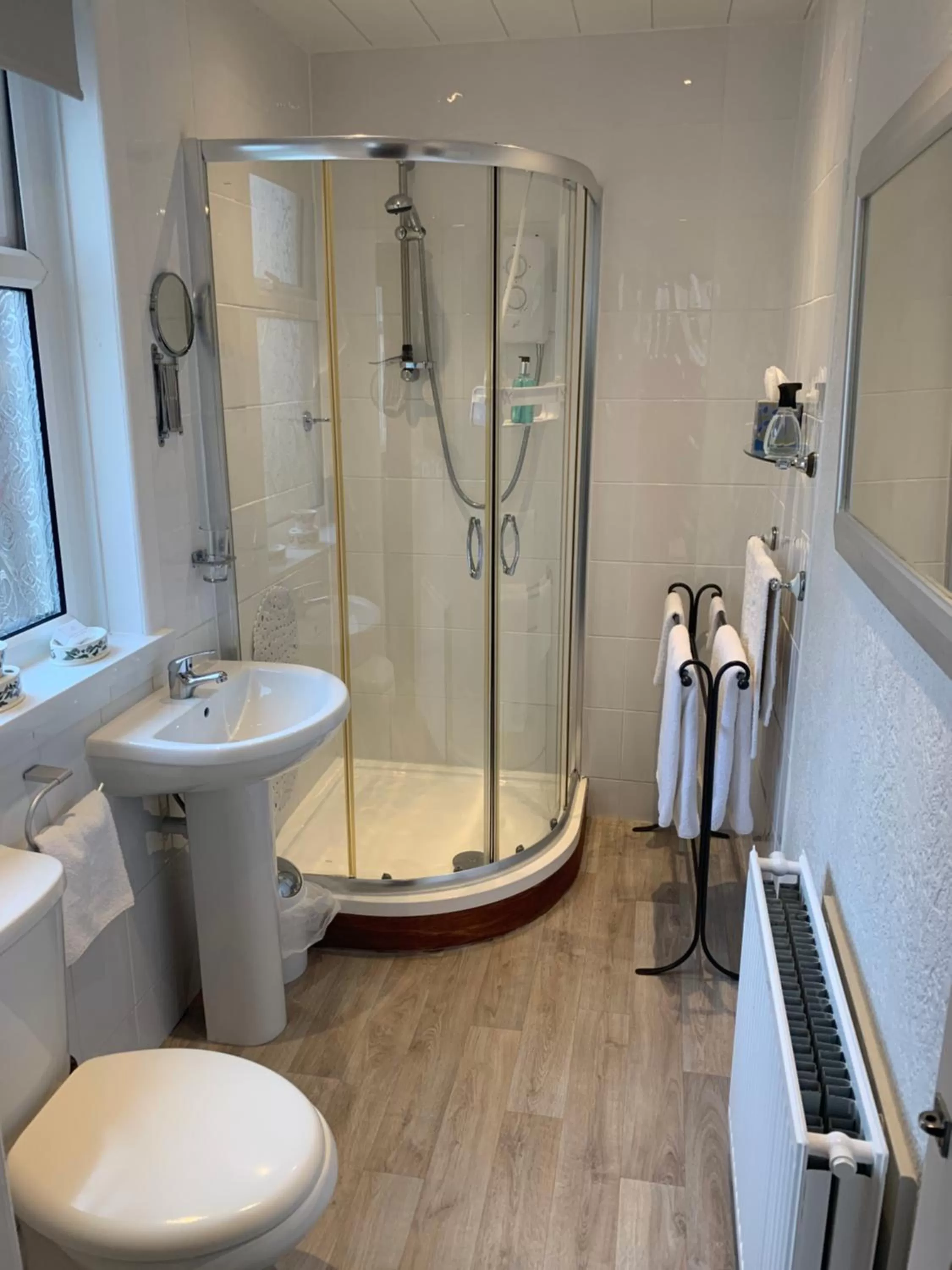 Shower in The Gaydon