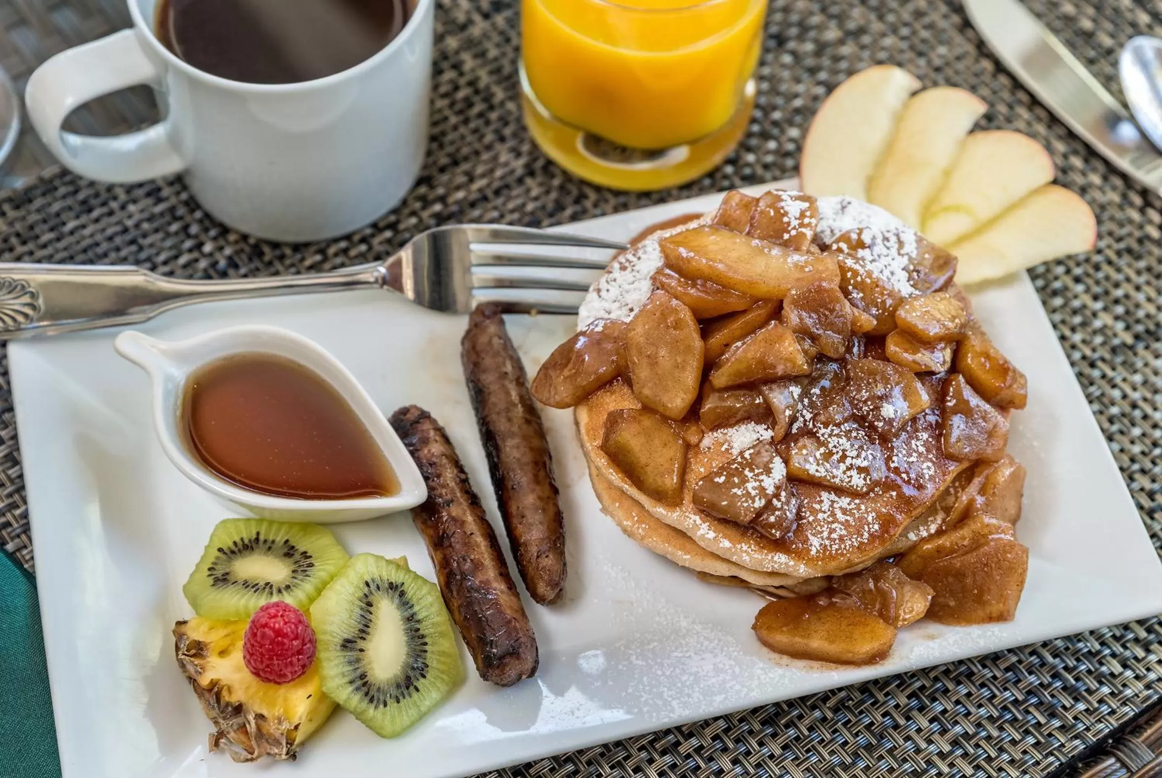 Breakfast in Sheridan House Inn- Adult Only Accommodation