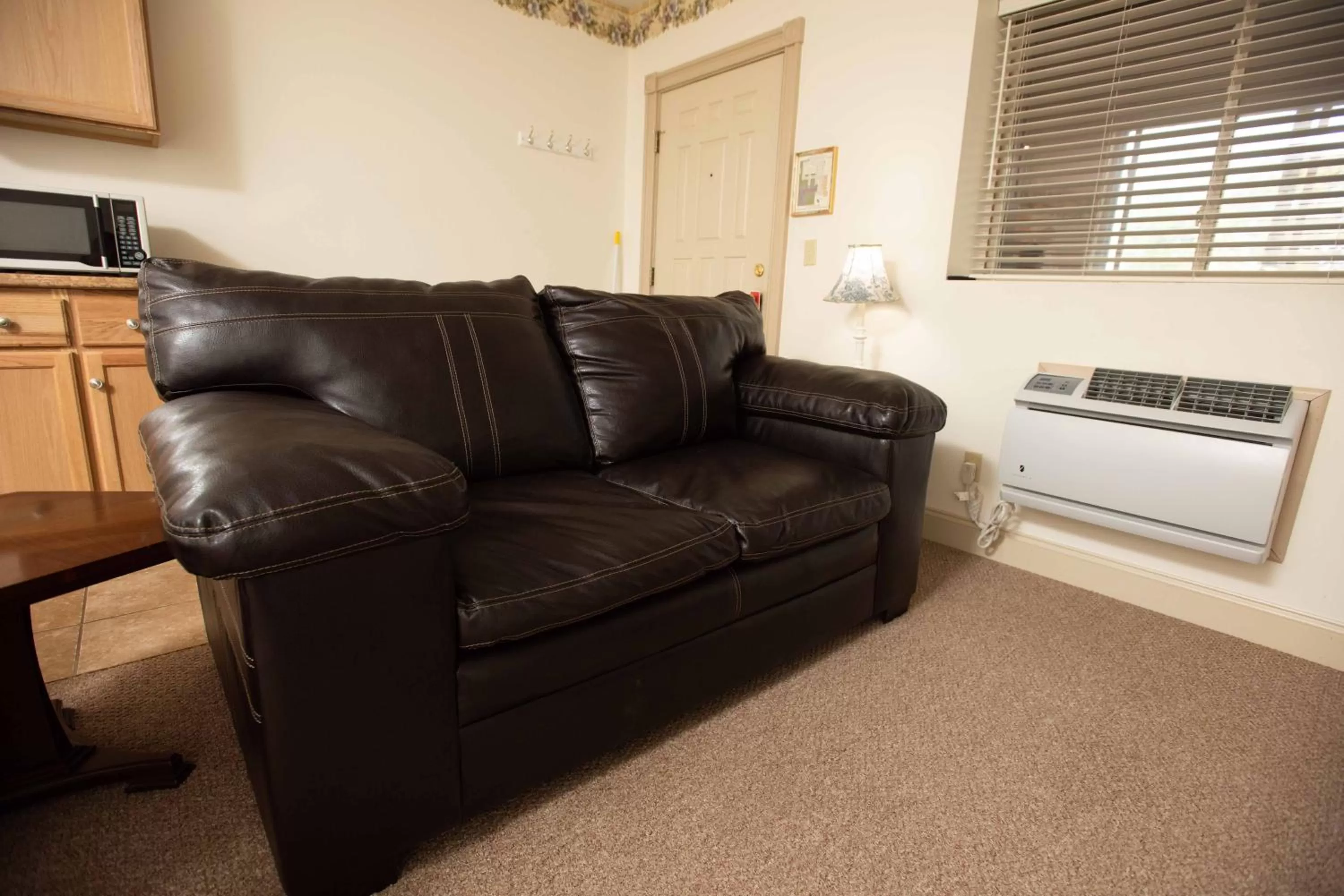 Living room in Blue Spruce Motel
