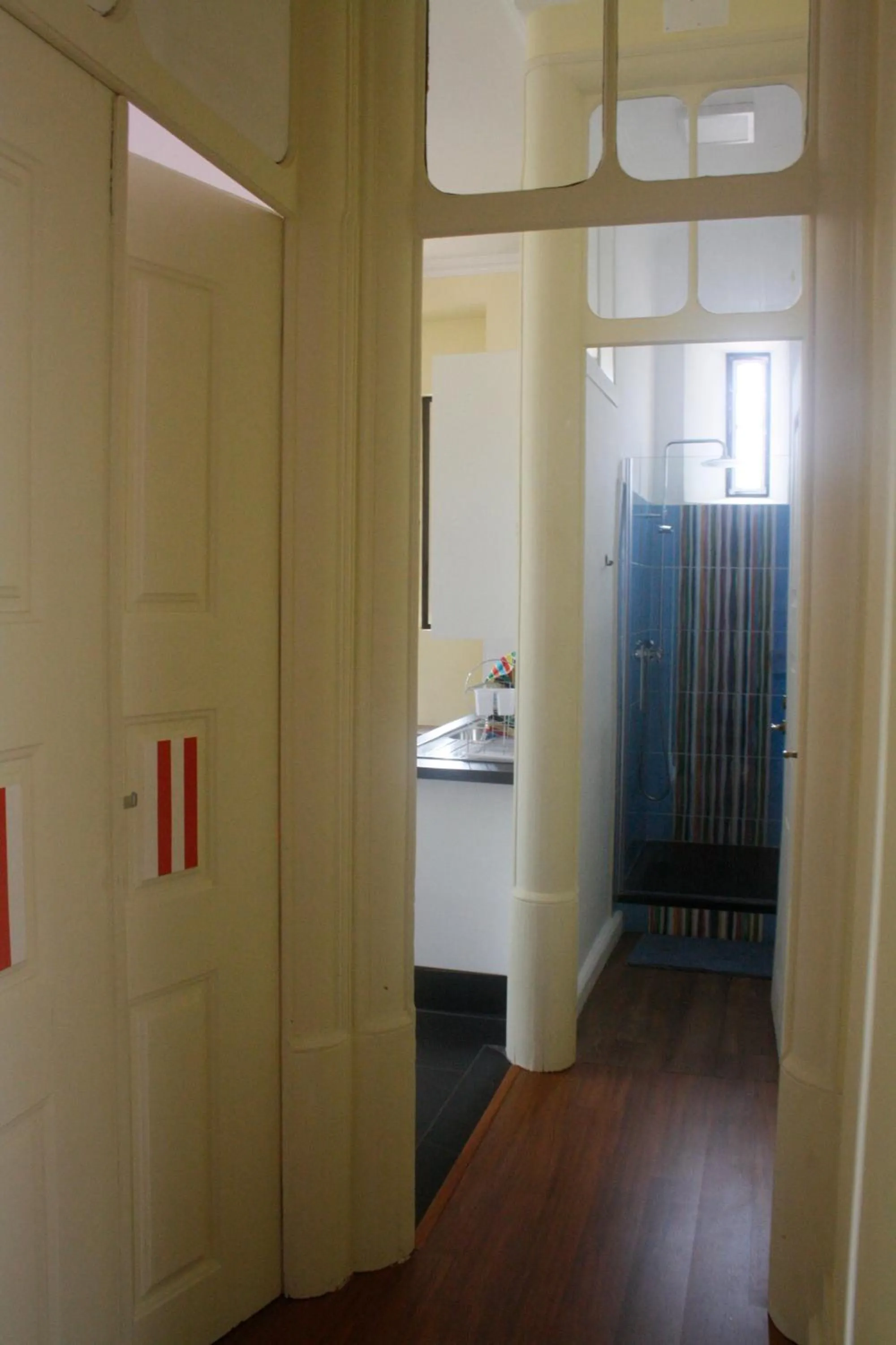 Facade/entrance in Hostel 402