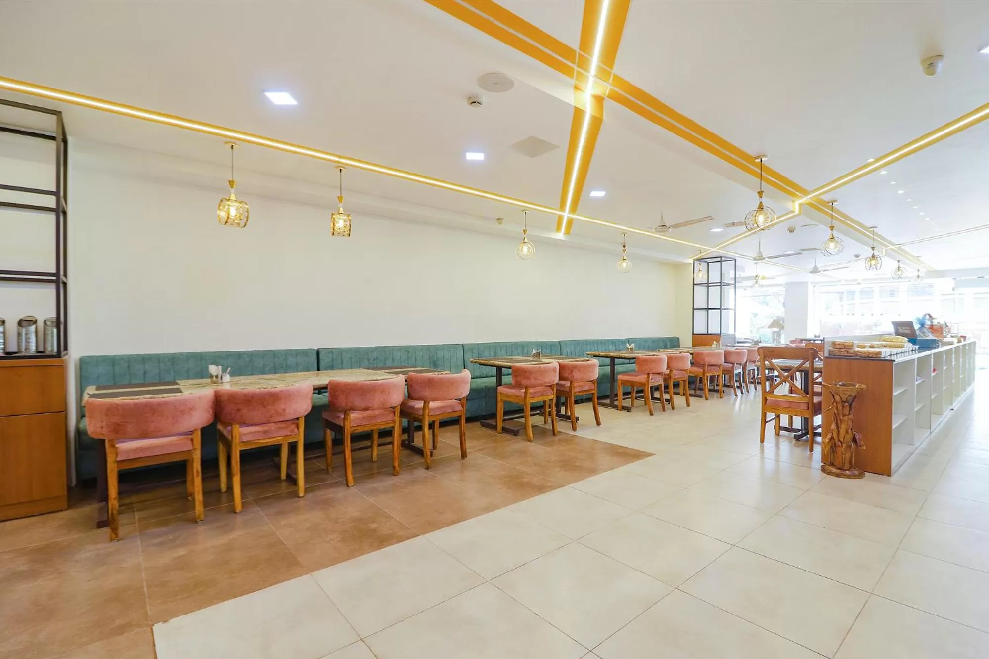 Restaurant/places to eat in FabHotel Aamantran & Banquet Halls - Nr RTC X Roads Metro Station