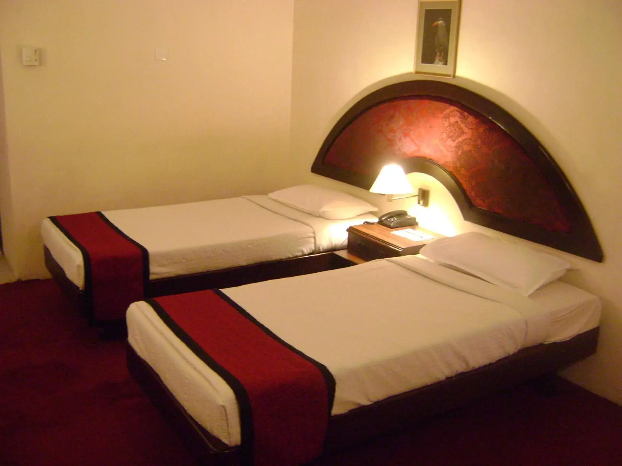 Deluxe Room in Manuelsons Malabar Palace Deluxe Room in Manuelsons Malabar Palace