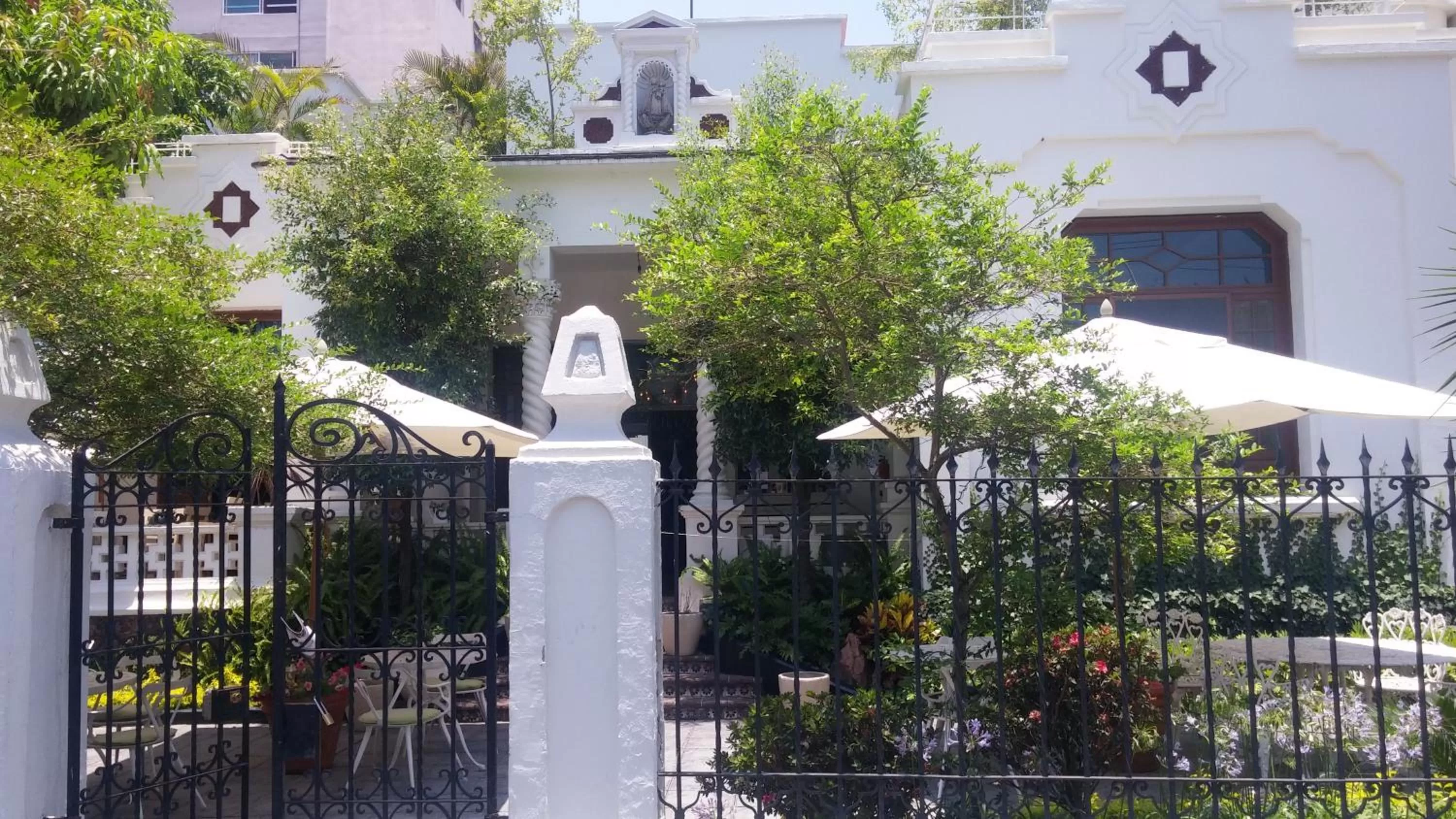 Property Building in Casa Monraz Hotel Boutique