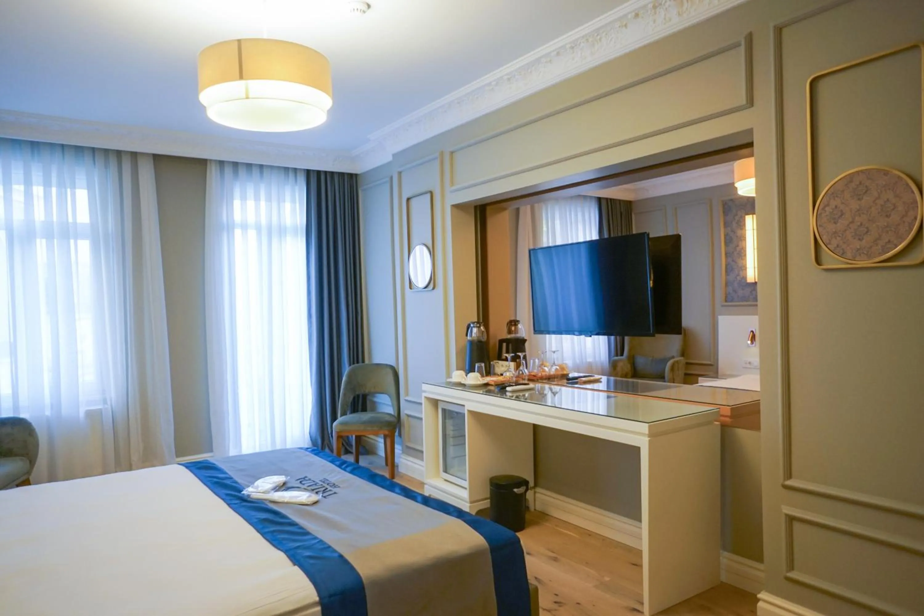 TV and multimedia, Bed in Triada Hotel Taksim - Special Category