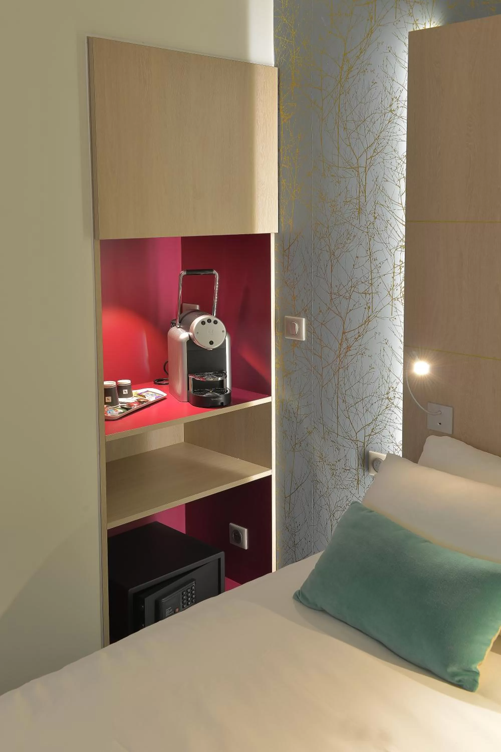 Bed in Kyriad Montpellier Est - Lunel