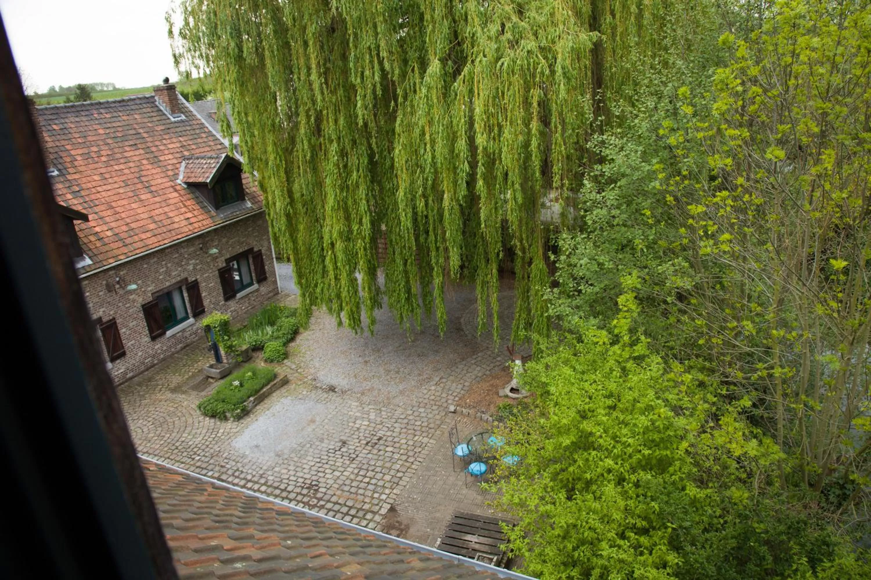 Inner courtyard view in B&B De Dubbelmolen