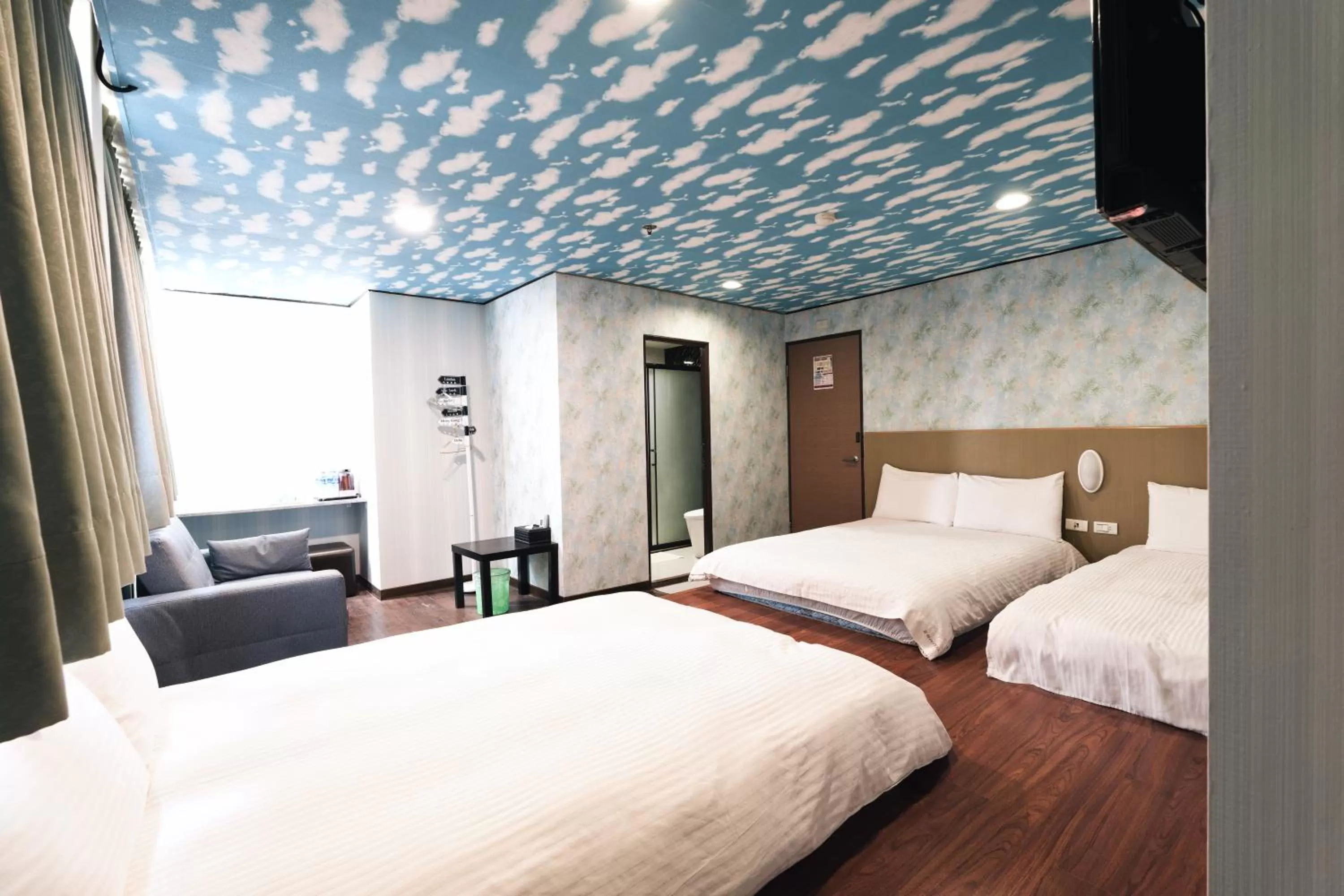 Photo of the whole room, Bed in Sofu Hotel