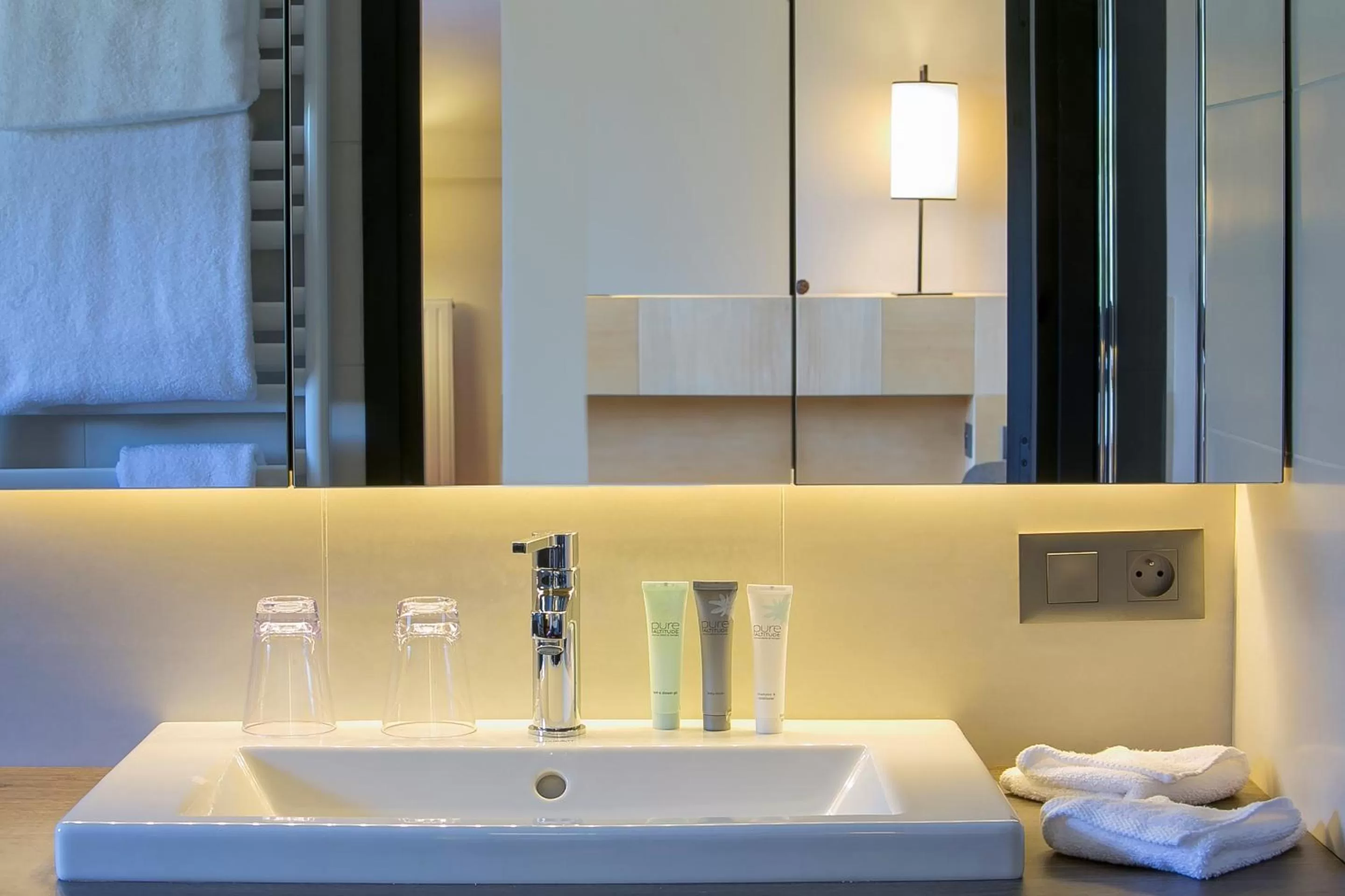 Photo of the whole room in Excelsior Chamonix Hôtel & Spa