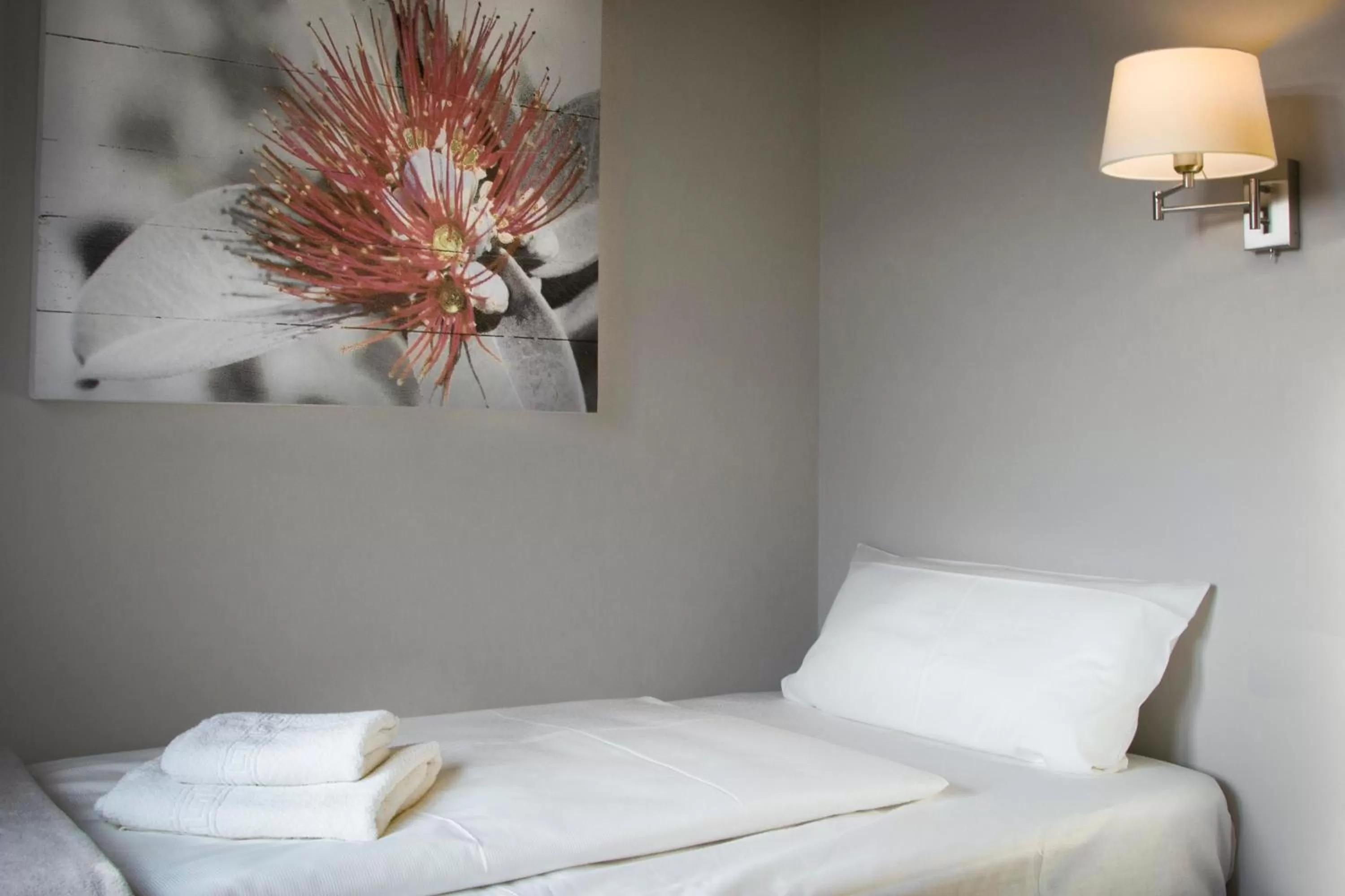 Photo of the whole room, Bed in Lindenau Inn