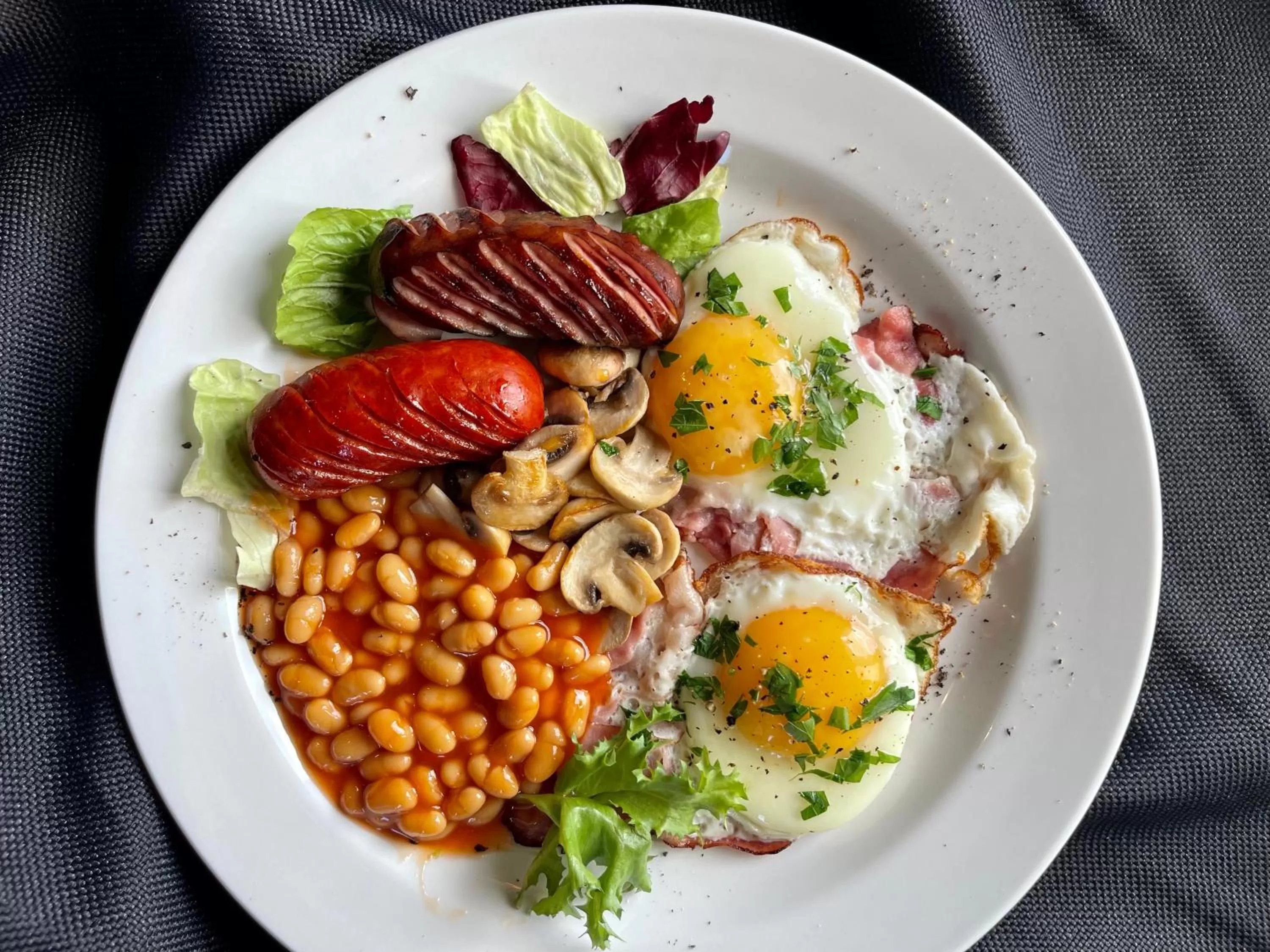 Breakfast in The Viaduct - Suites & More