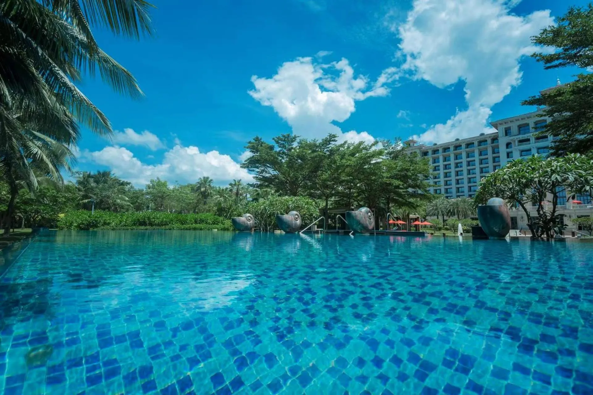 Swimming pool in Hilton Haikou Meilan - Beachfront Hotel
