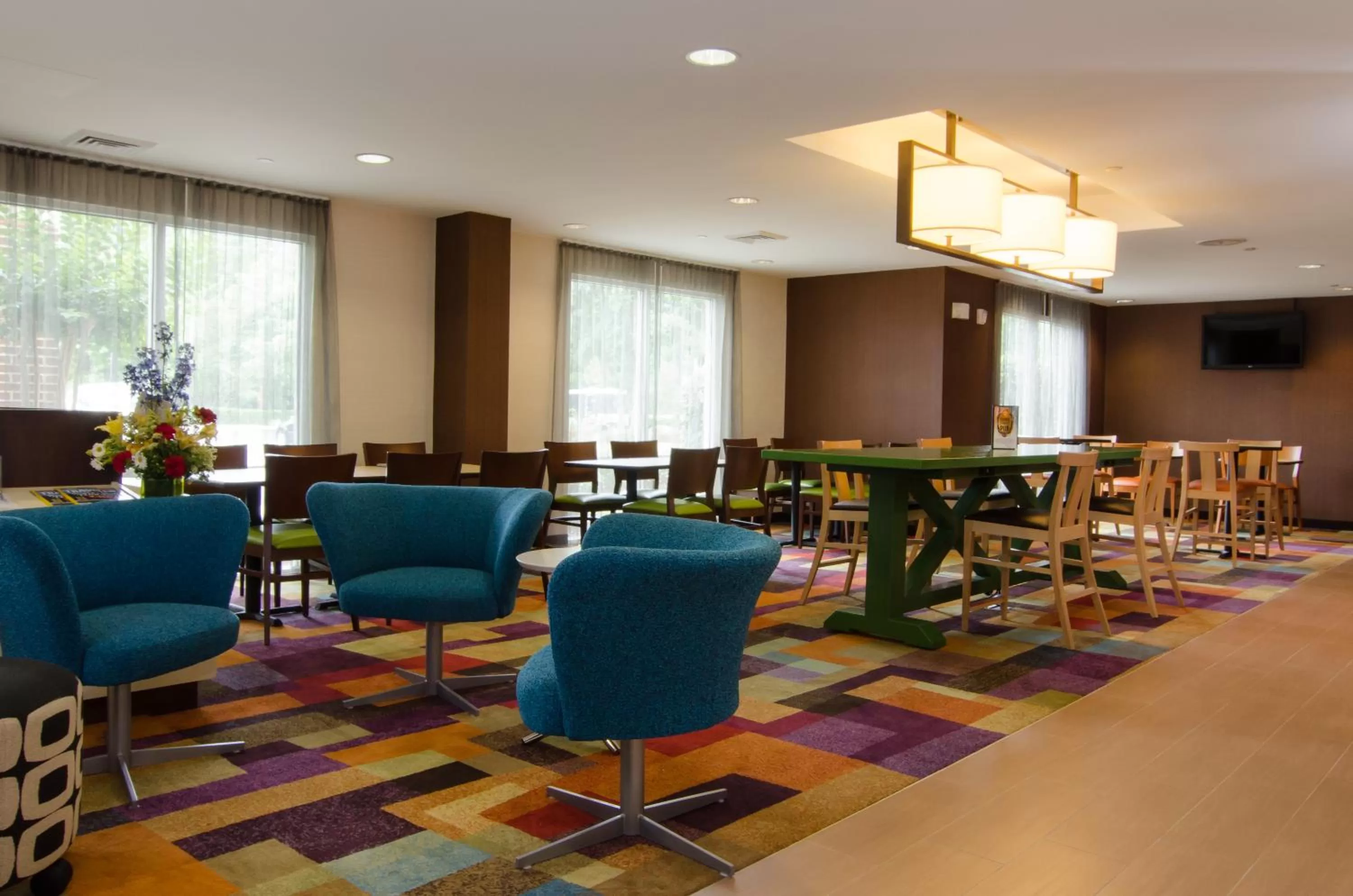 Seating area in Fairfield Inn Hartsville