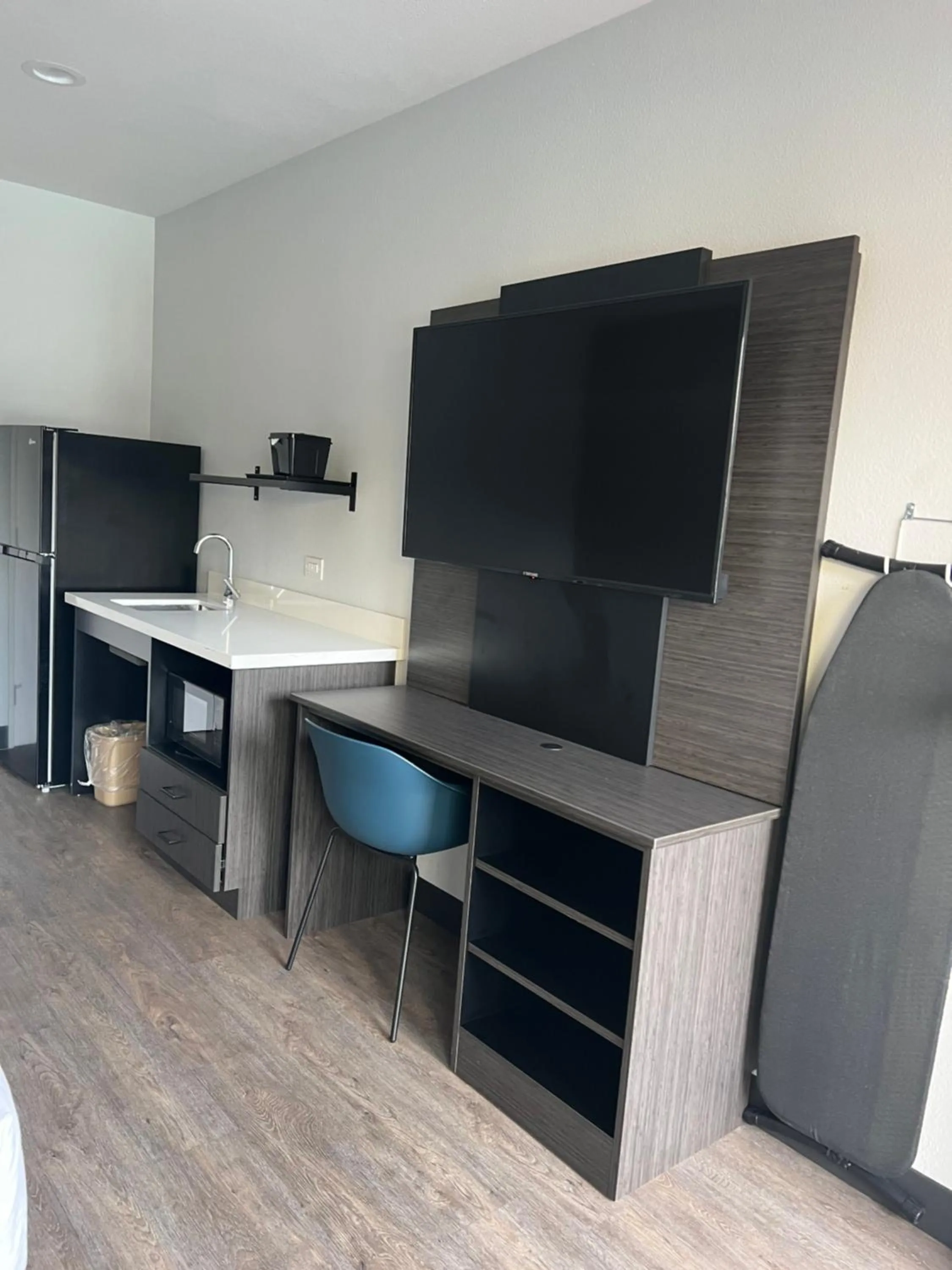 TV/Entertainment Center in Hotel del SOL