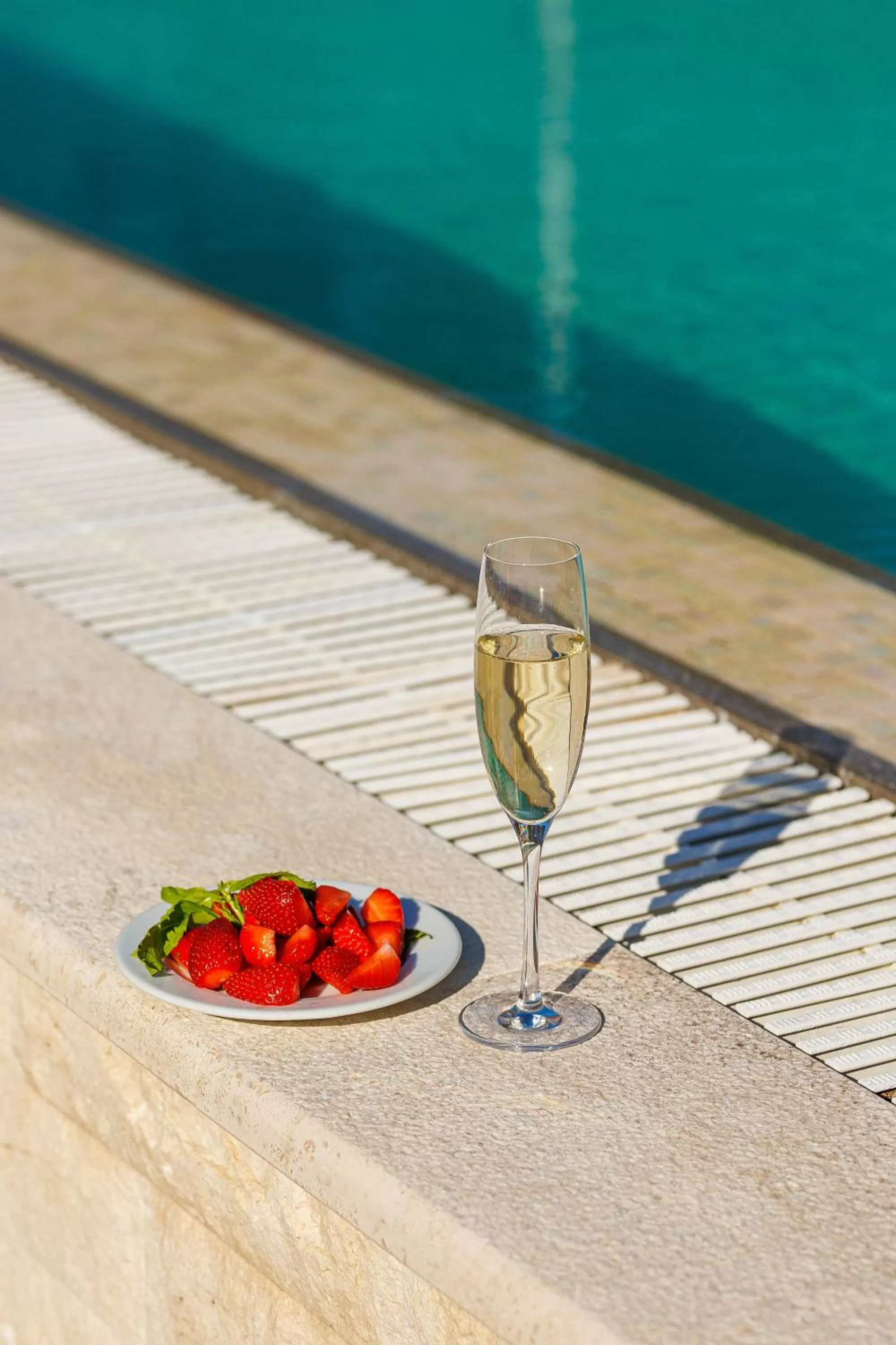 Swimming pool in Hotel Kadmo by Aycon