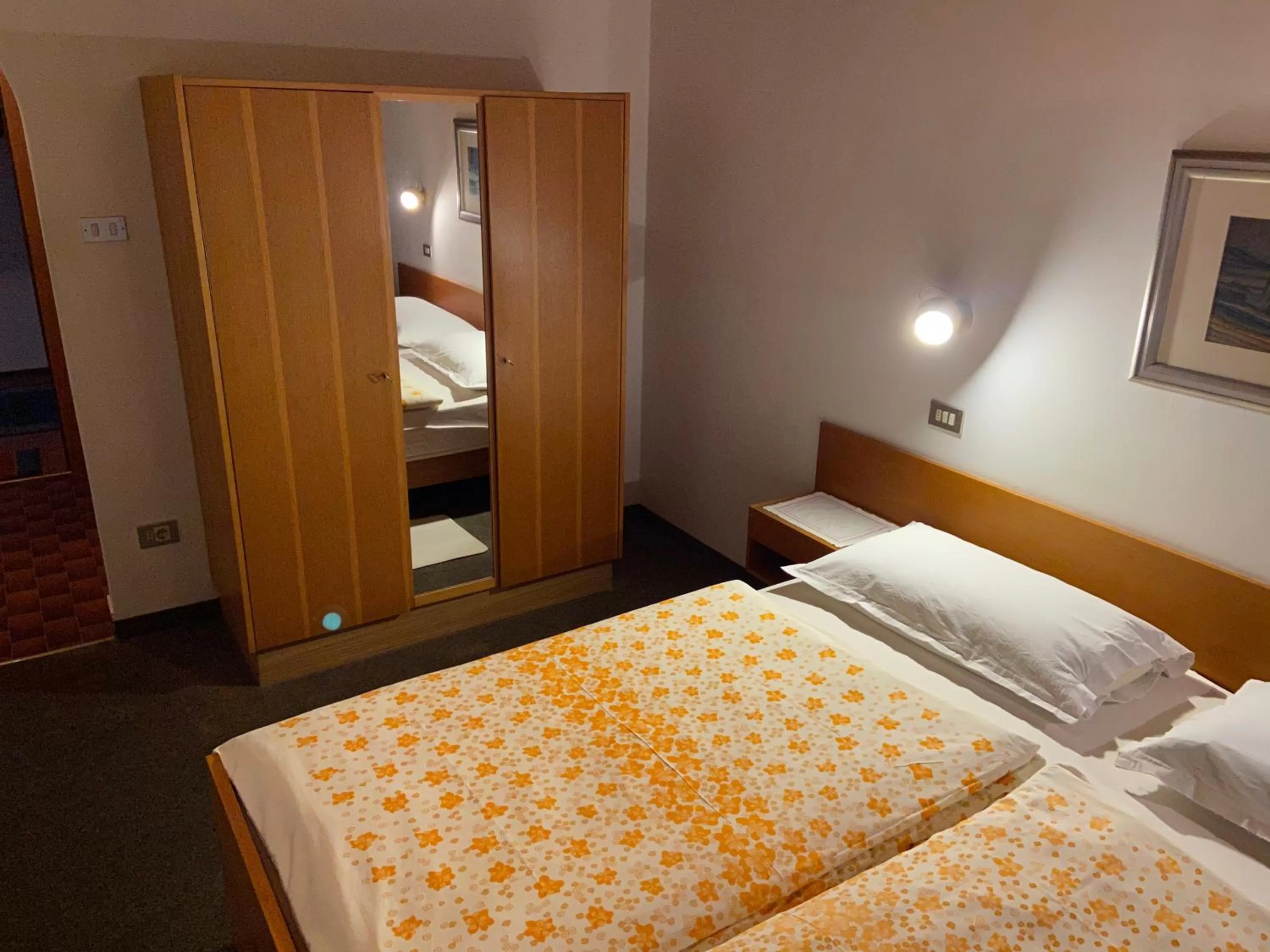 Bed in Gasthof Albergo Ressmair