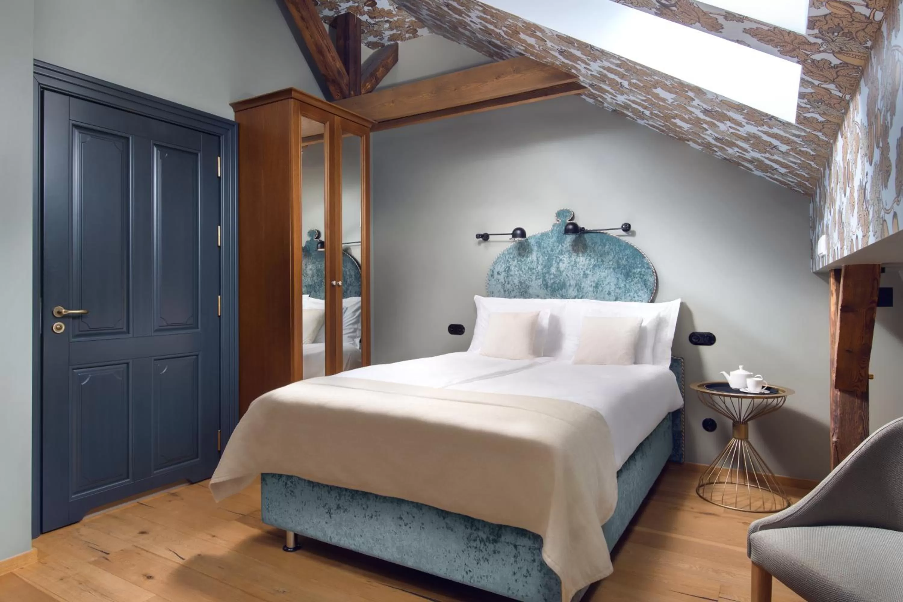 Bedroom, Bed in Relais & Châteaux Hotel Quadrille - Adults Only