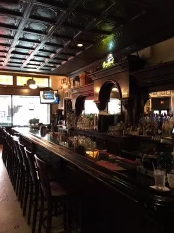 Lounge or bar in Gilmore Hotel, Trademark Collection by Wyndham