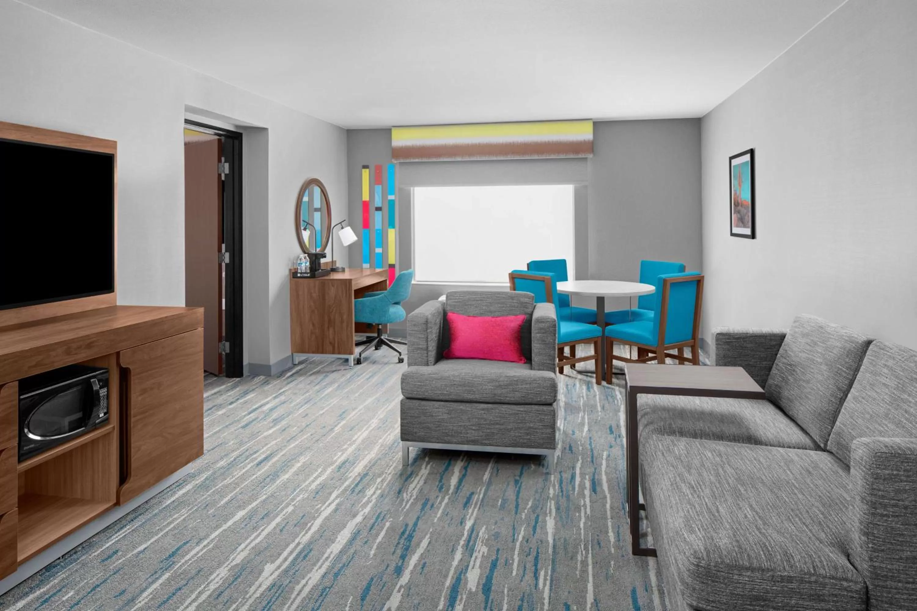 King Suite in Hampton Inn Phoenix - Biltmore