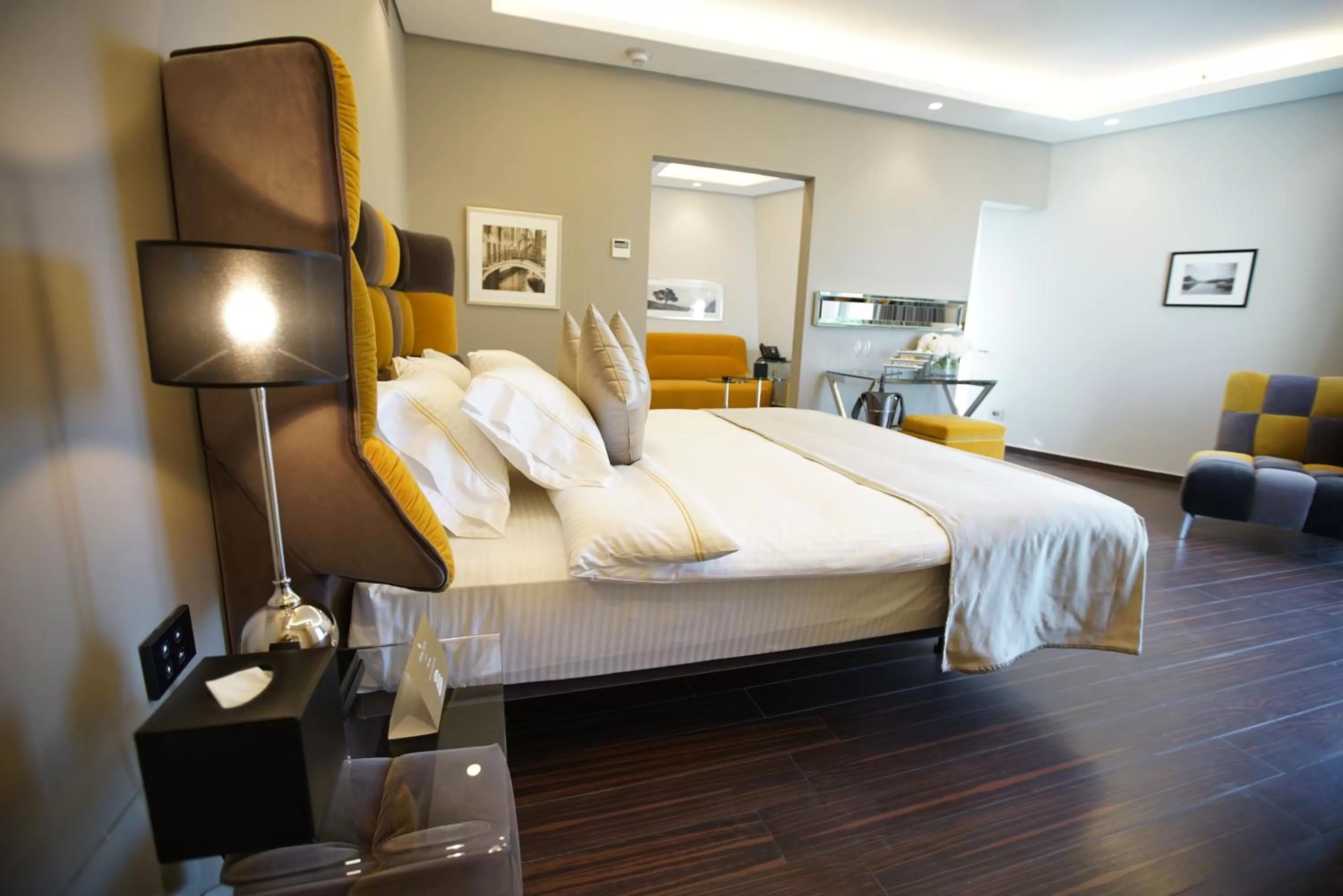 Bedroom, Bed in Royal Tulip Achrafieh
