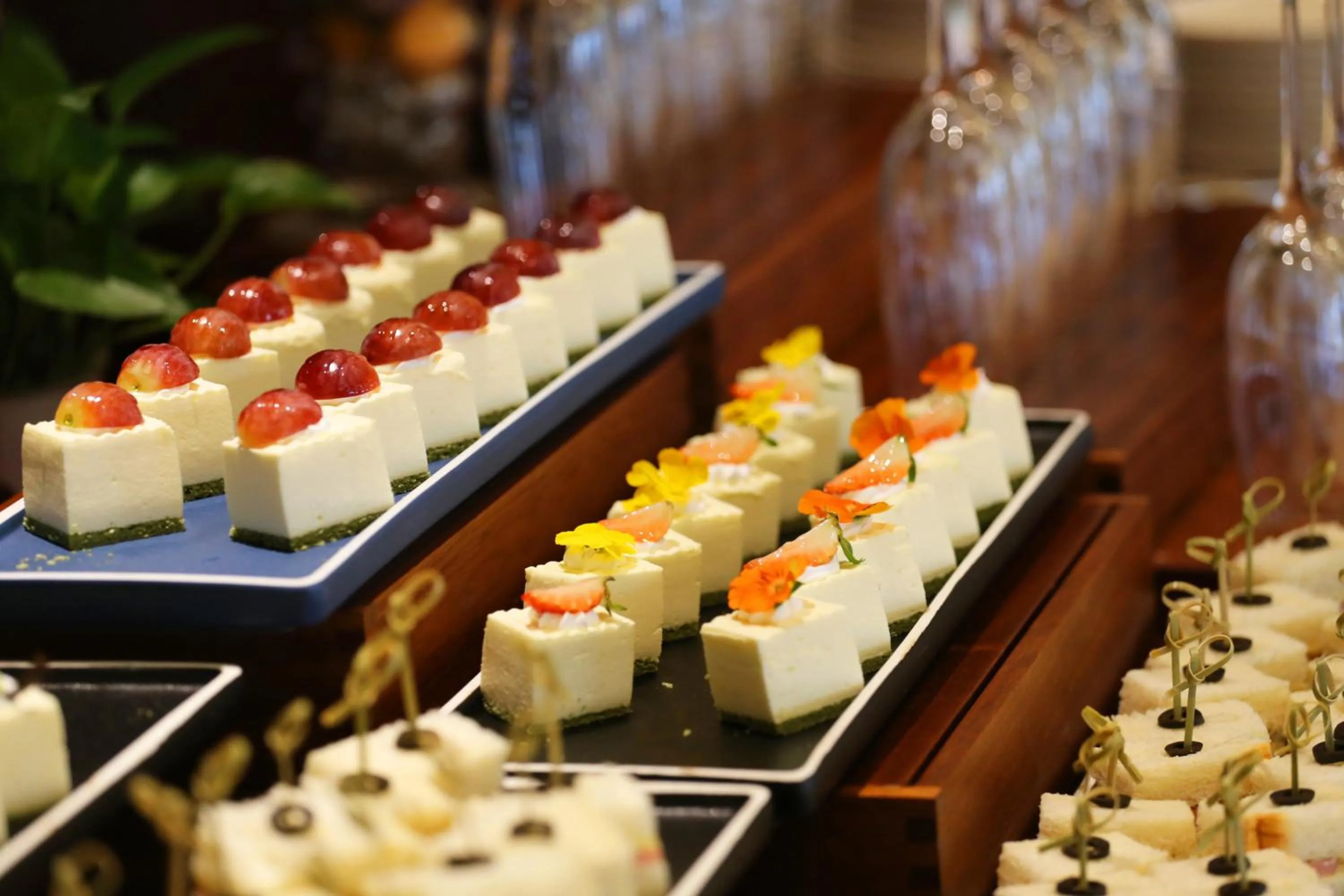 Restaurant/places to eat in Holiday Inn Foshan Nanhai Central by IHG